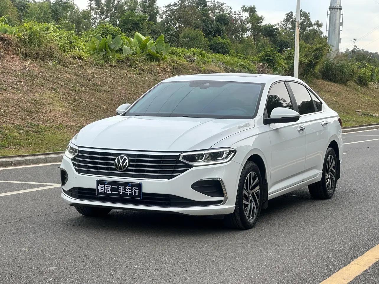 Volkswagen Lavida 2023 г. 34010 км.