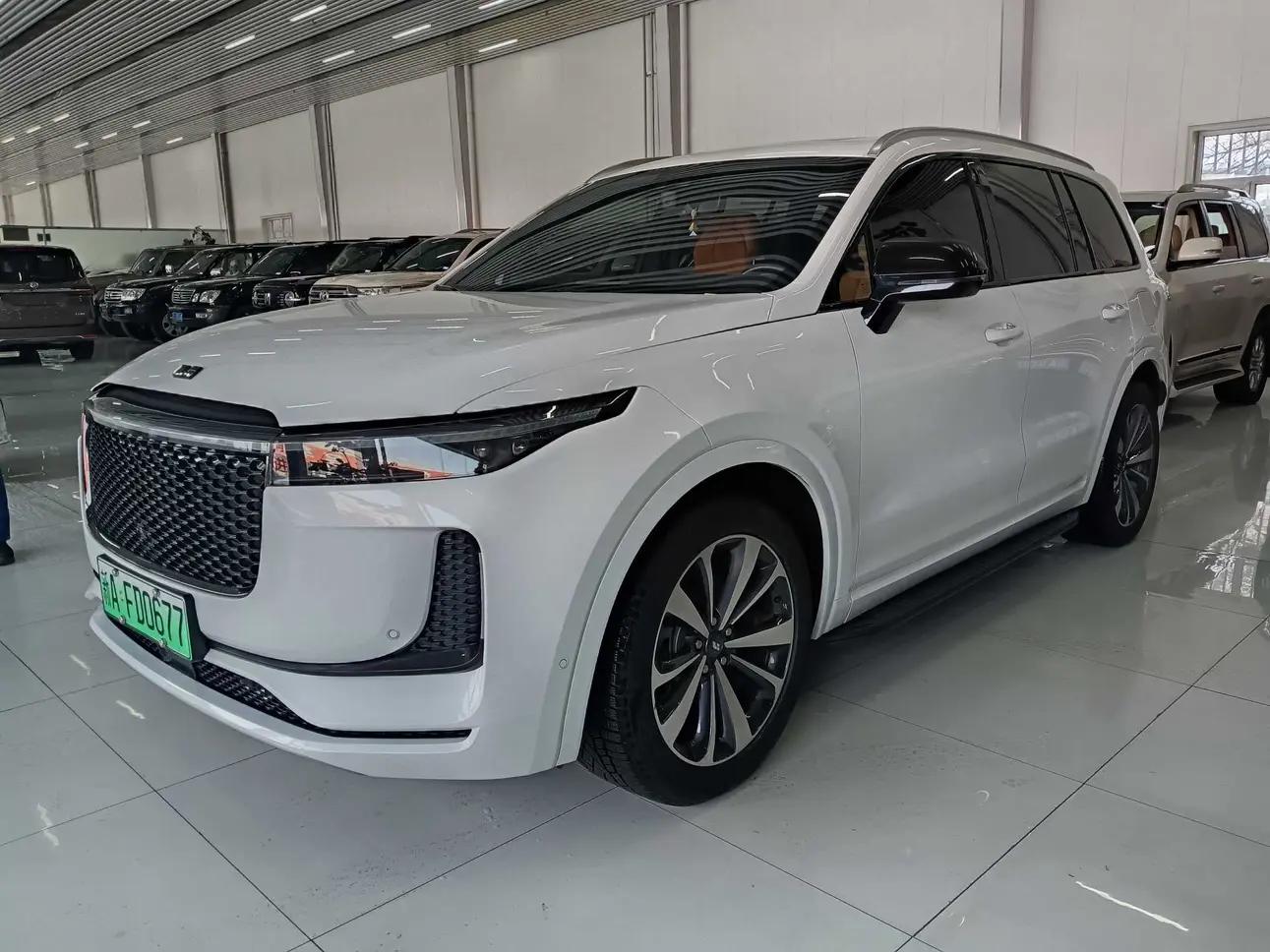 Lixiang ONE 2021 г. 120021 км.