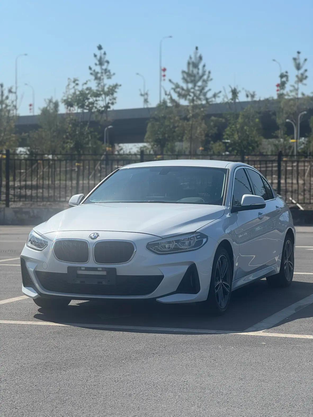 BMW 1 Series 2022 г. 80000 км.