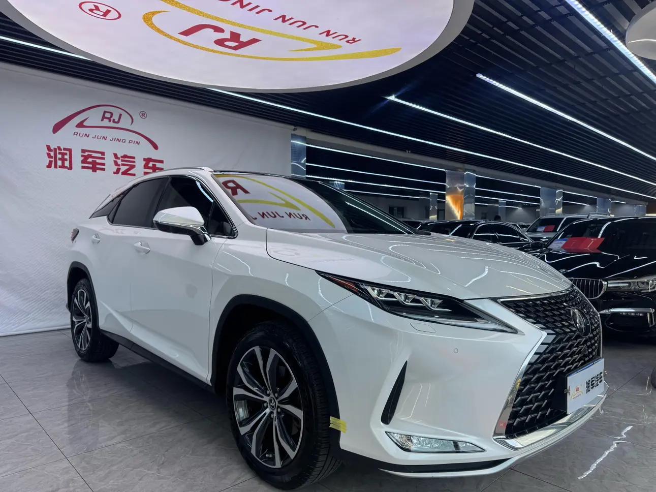 Lexus RX 2022 г. 107080 км.