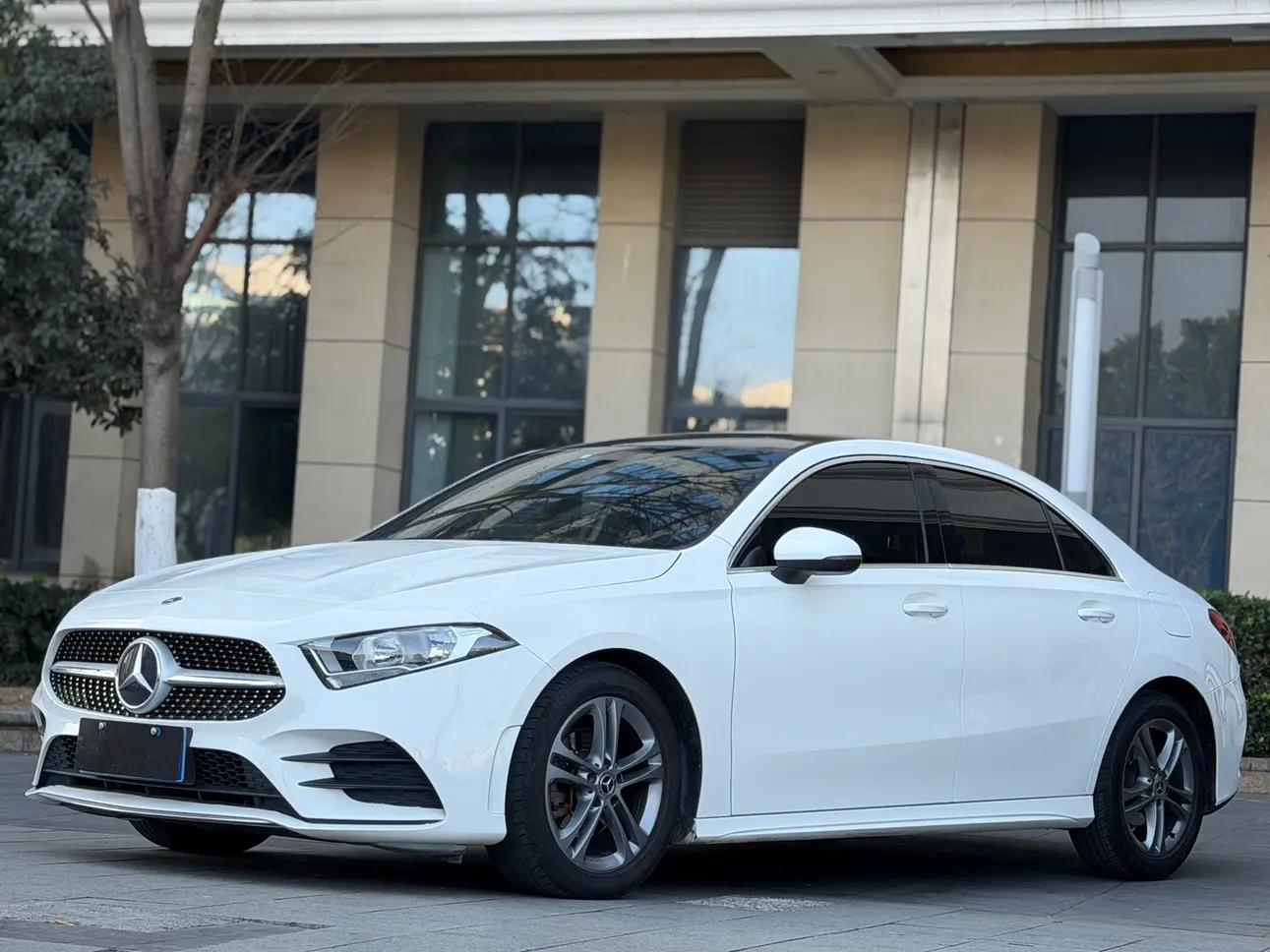 Mercedes-Benz Mercedes Benz A Class 2021 г. 69424 км.