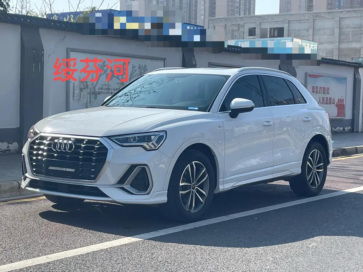 Audi Q3 2021 г. 49130 км.