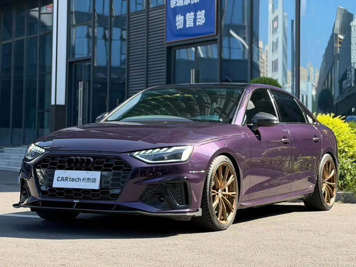 Audi A4L 2021 г. 59055 км.