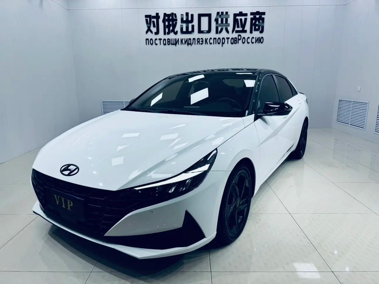 Hyundai Elantra 2023 г. 44048 км.