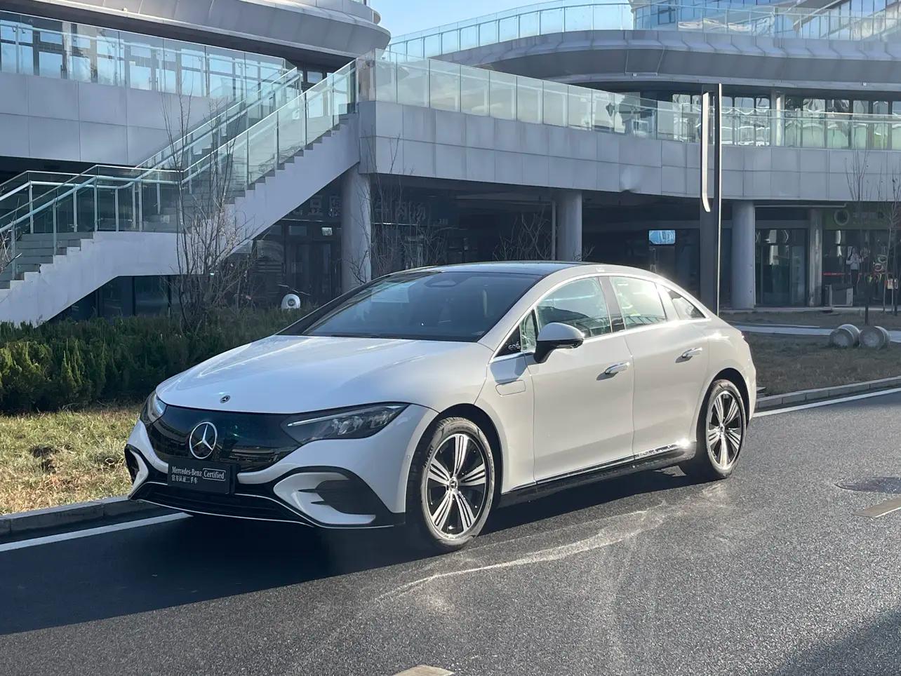 Mercedes-Benz EQE EQE 300 0.0 AT (245 л.с.) 2025 г. 103 км