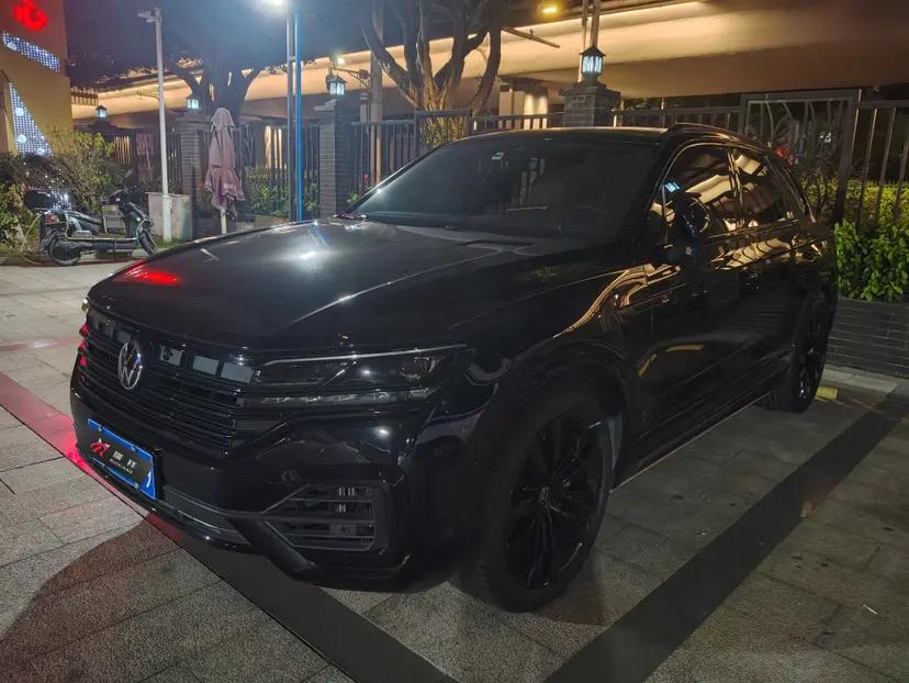 Volkswagen Touareg 2022 г. 40109 км.