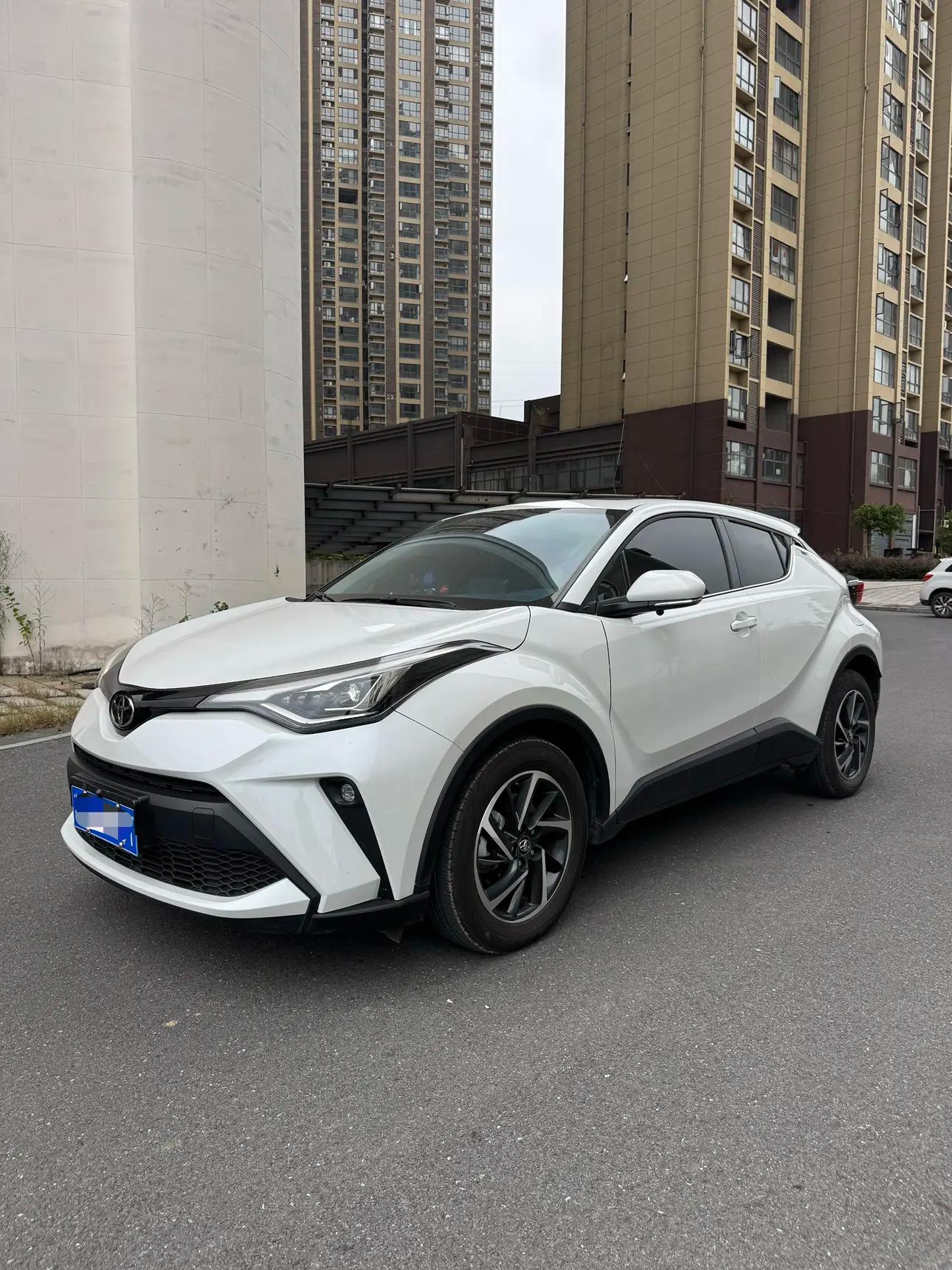 Toyota C-HR 2022 г. 20068 км.