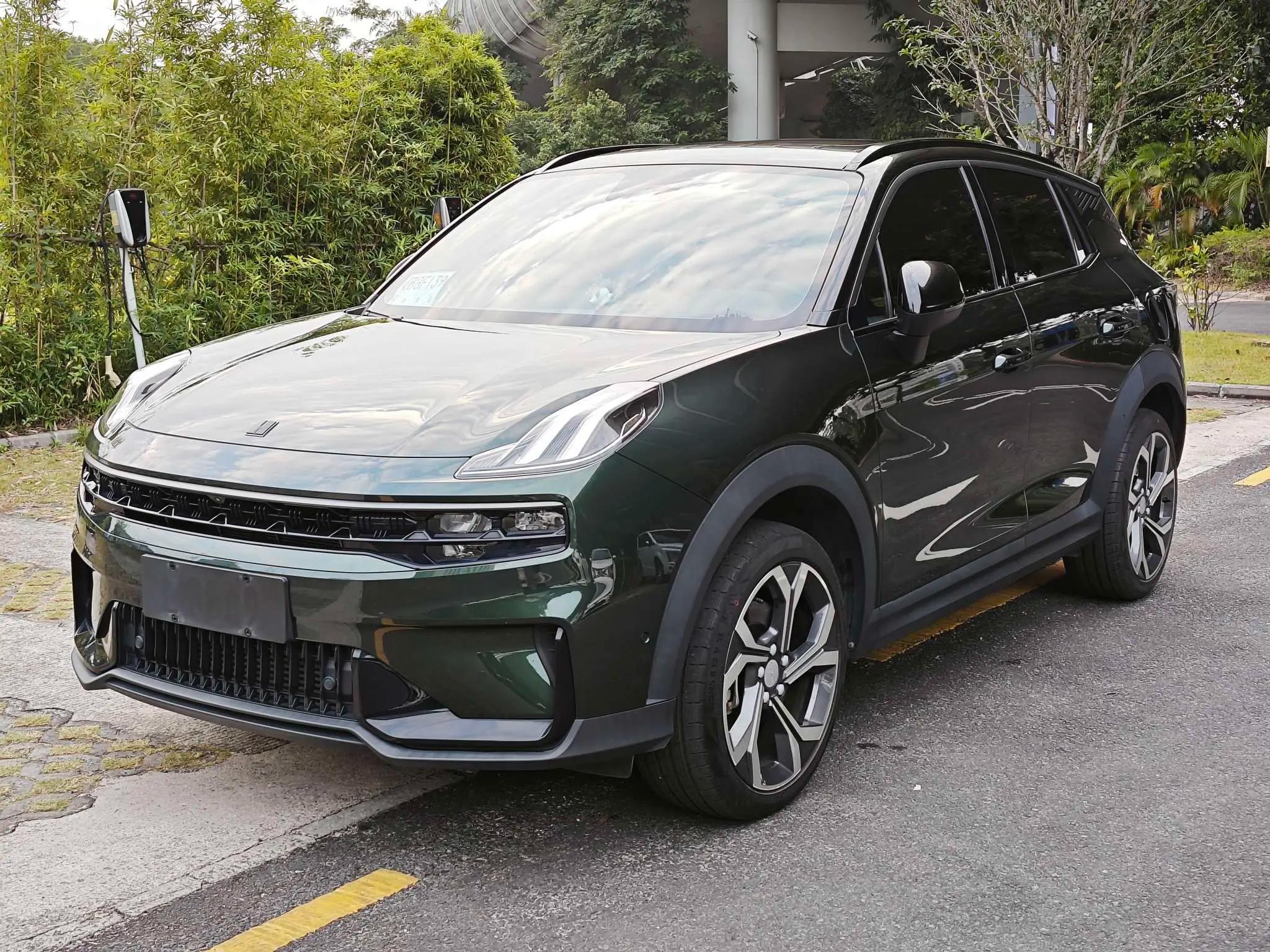 Lynk & Co 06 2024 г. 16038 км.