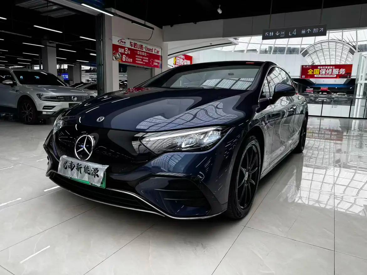 Mercedes-Benz EQE 2024 г. 19124 км.