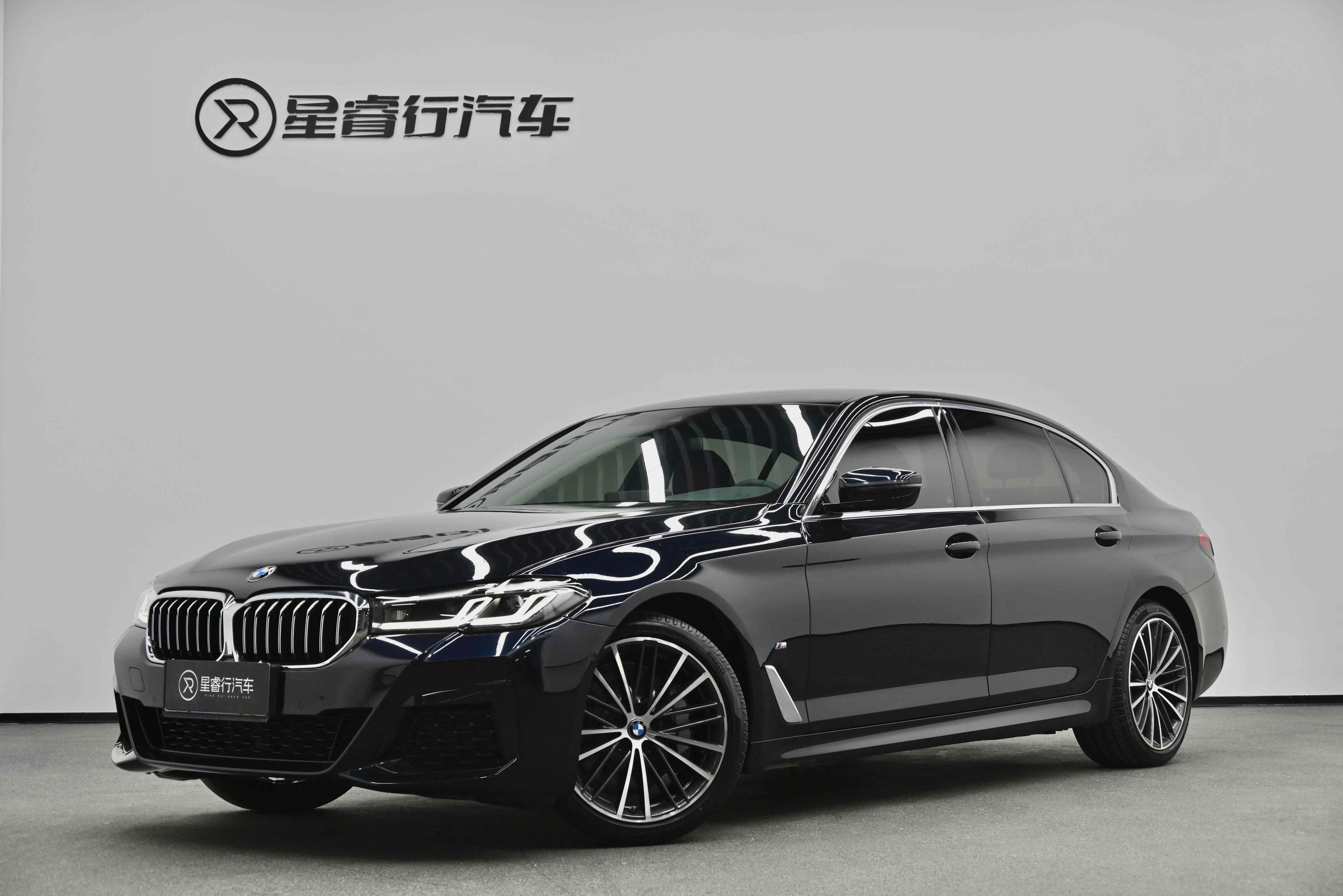 BMW 5 Series 2022 г. 42140 км.