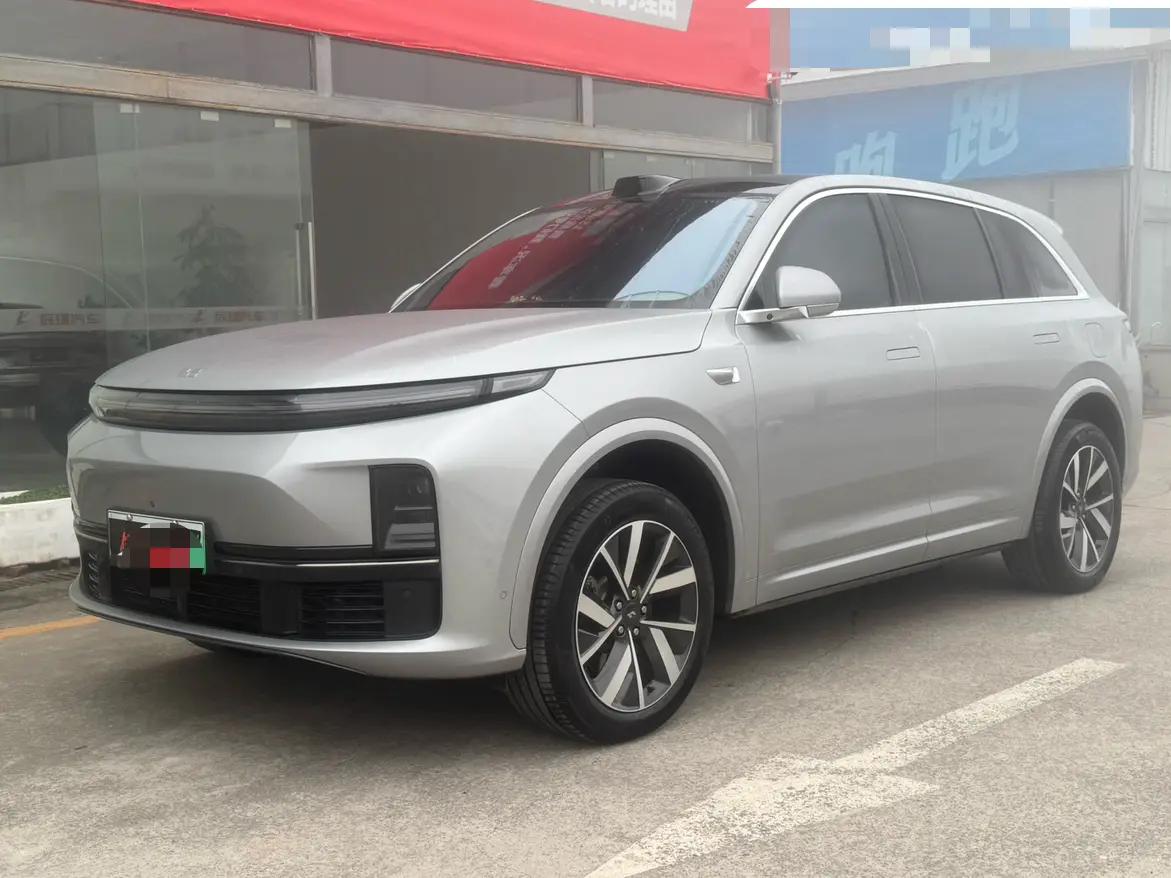 Lixiang L7 2023 г. 59030 км.
