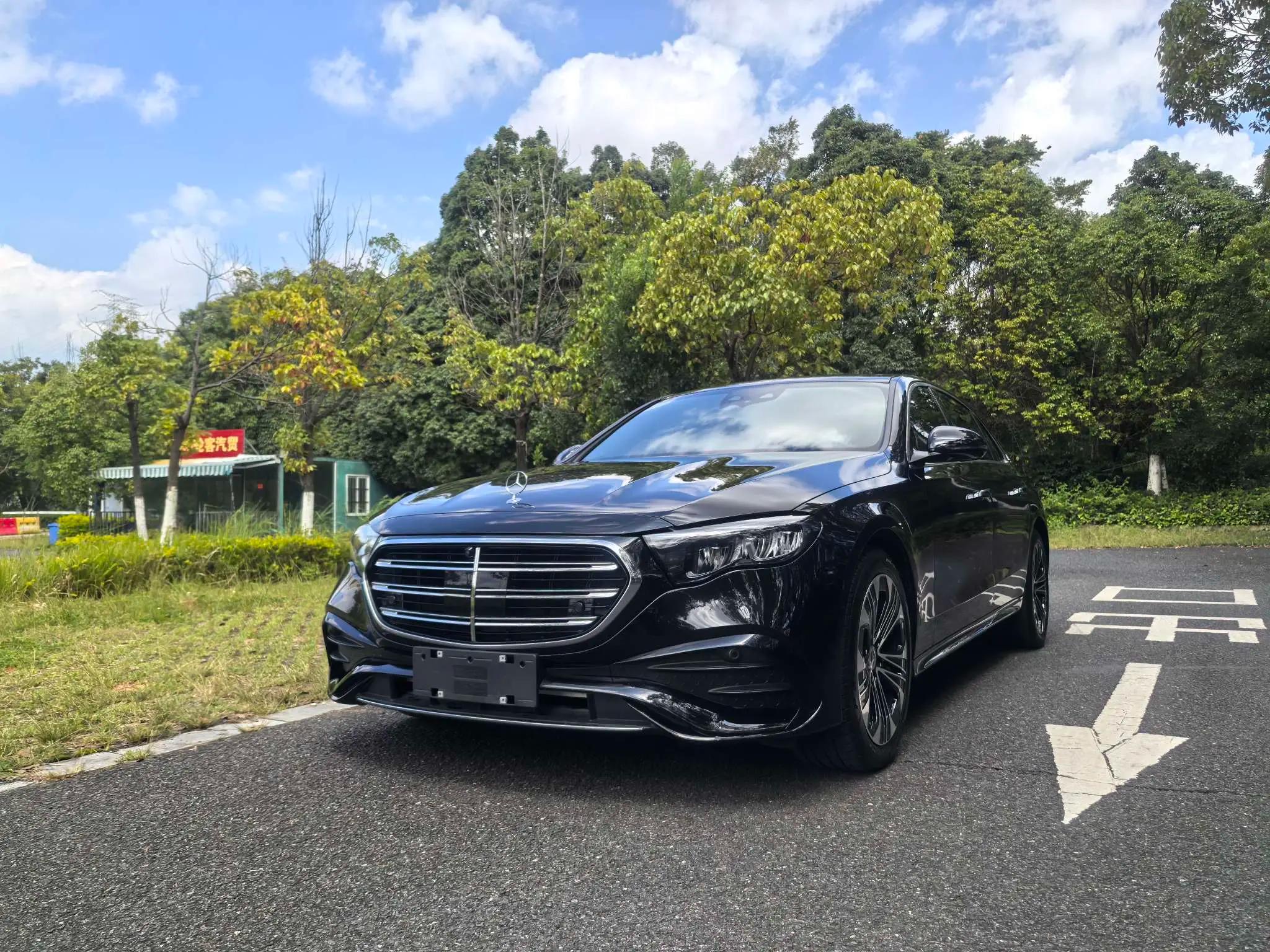 Mercedes-Benz E-Class 2024 г. 32105 км.