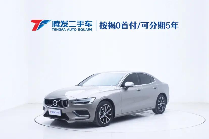 Volvo S60 2022 г. 44897 км.