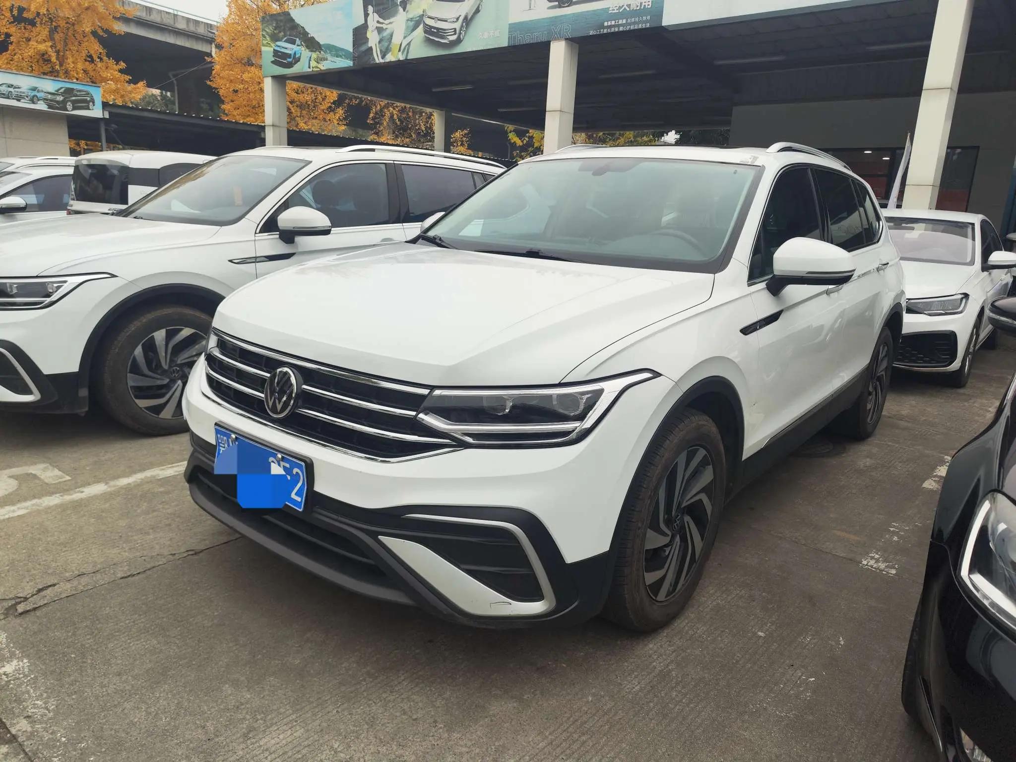 Volkswagen Tiguan L 2023 г. 74034 км.