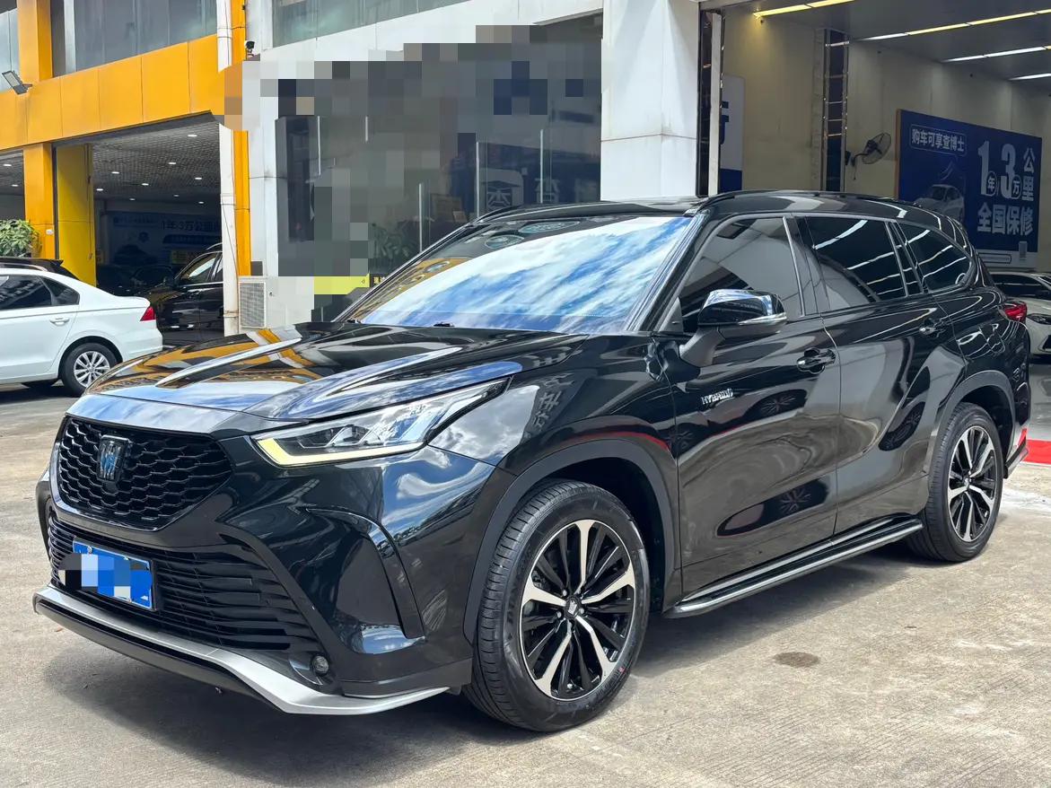 Toyota Crown Kluger 2023 г. 51135 км.