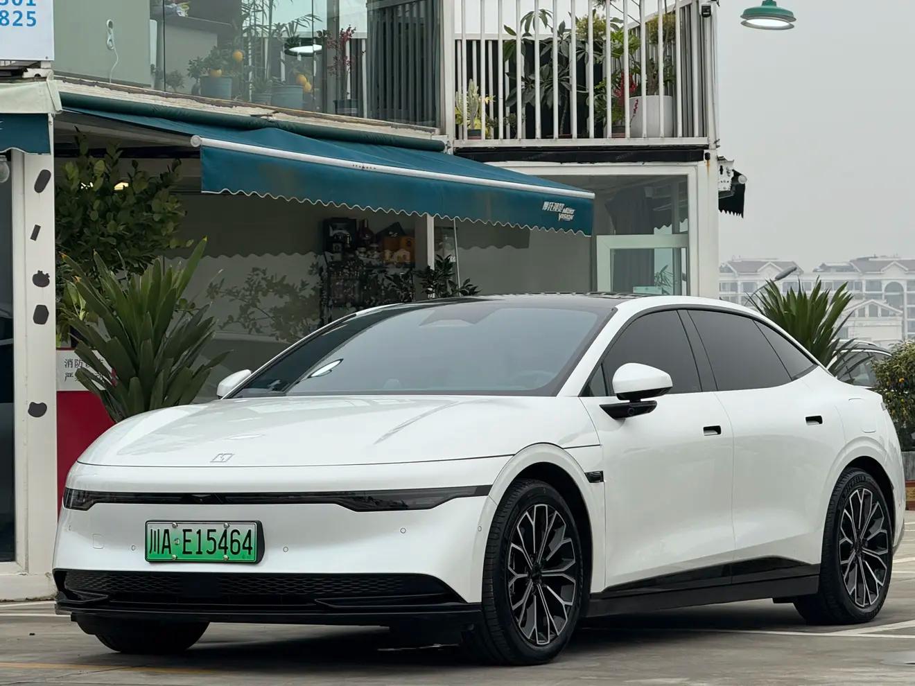 ZEEKR 007 2024 г. 25034 км.