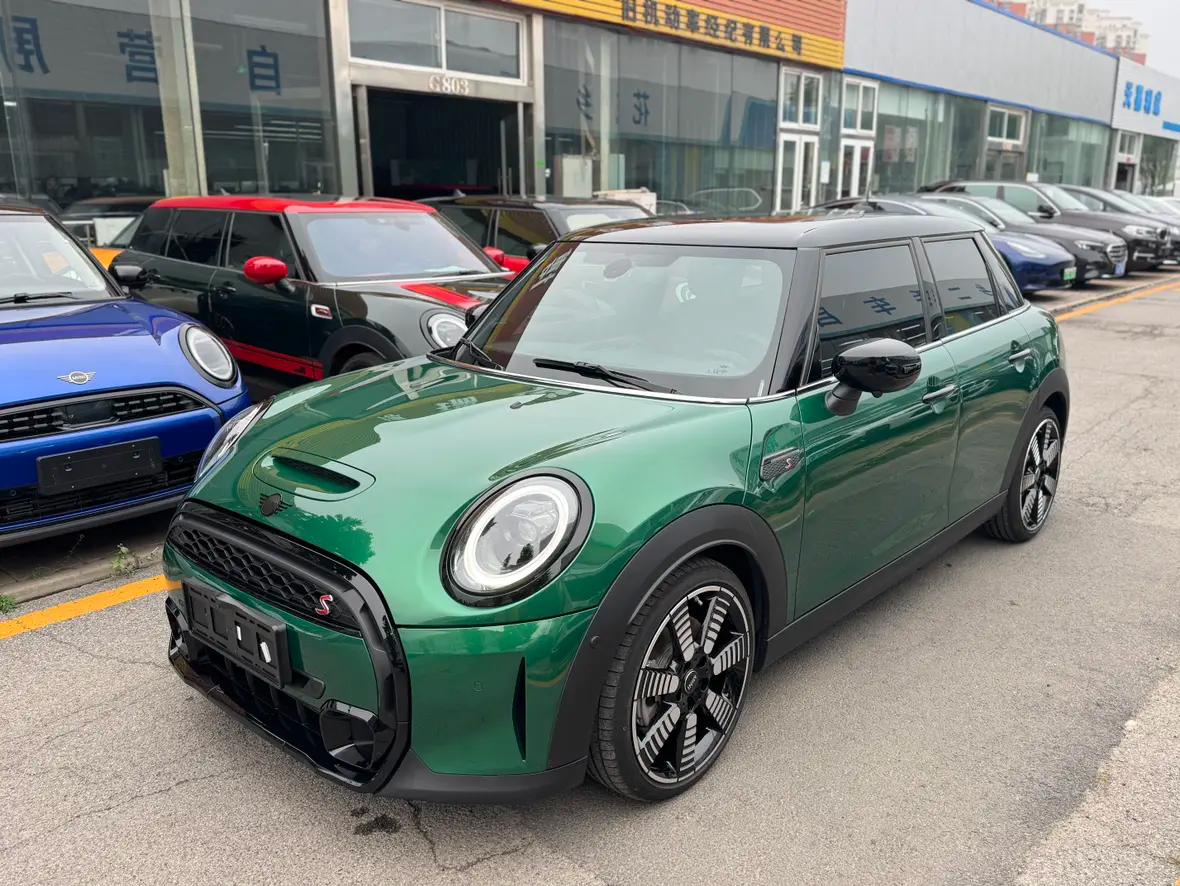 MINI 2024 г. 7800 км.