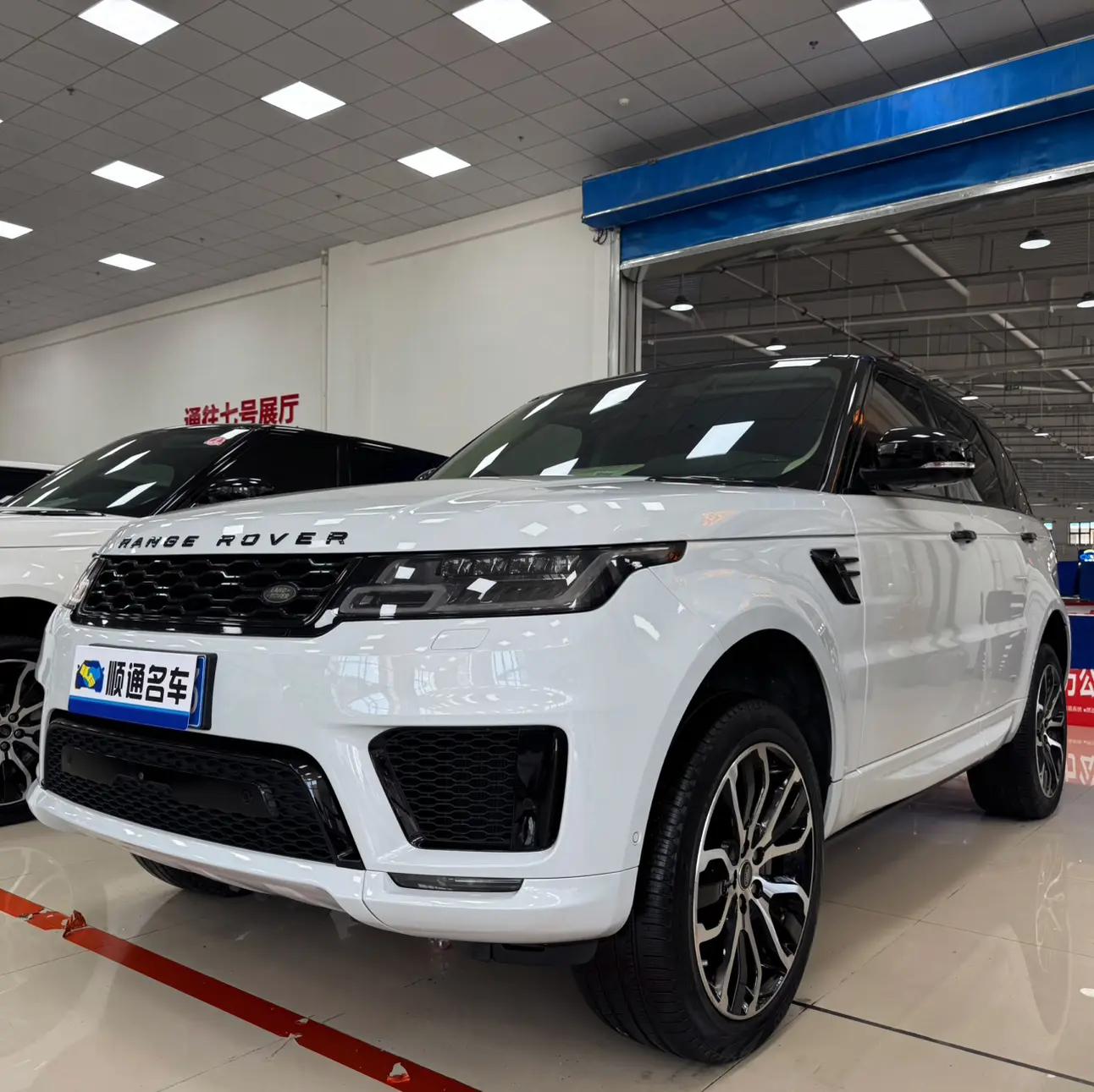 Land Rover Range Rover Sport 2021 г. 132000 км.