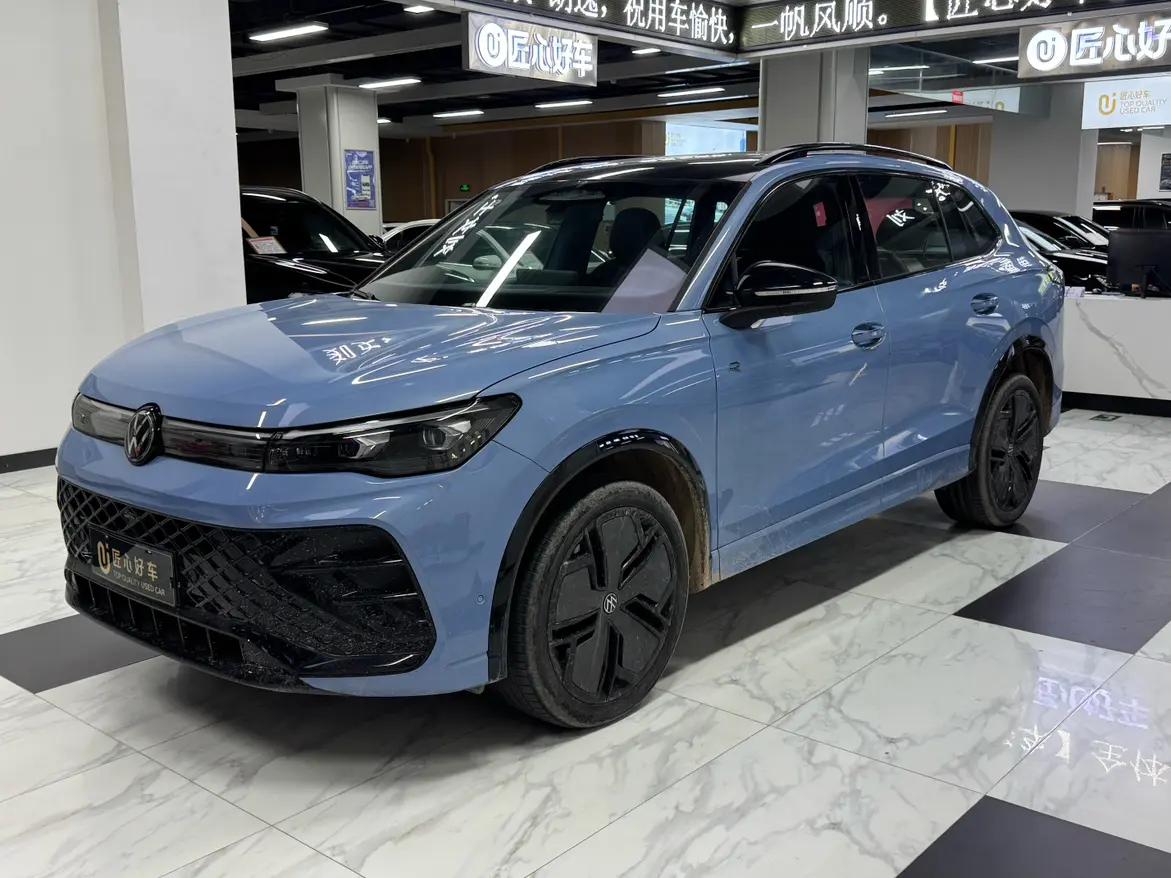 Volkswagen Tiguan L 2024 г. 1304 км.