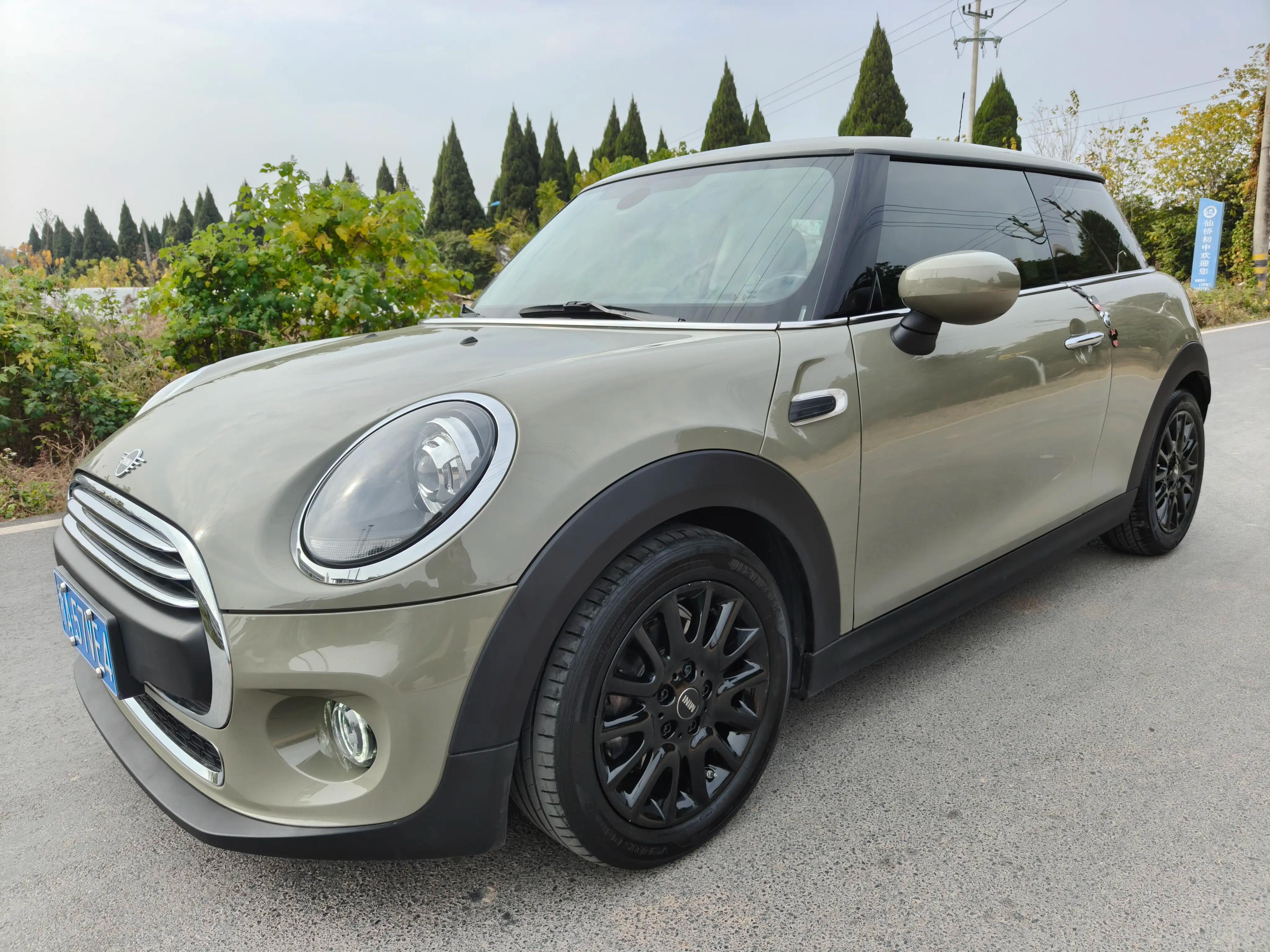 MINI 2021 г. 20128 км.
