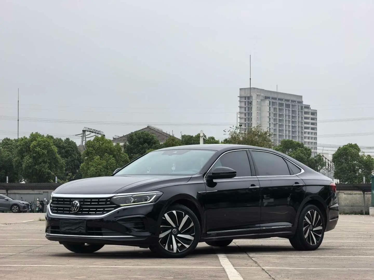 Volkswagen Passat 2022 г. 37144 км.