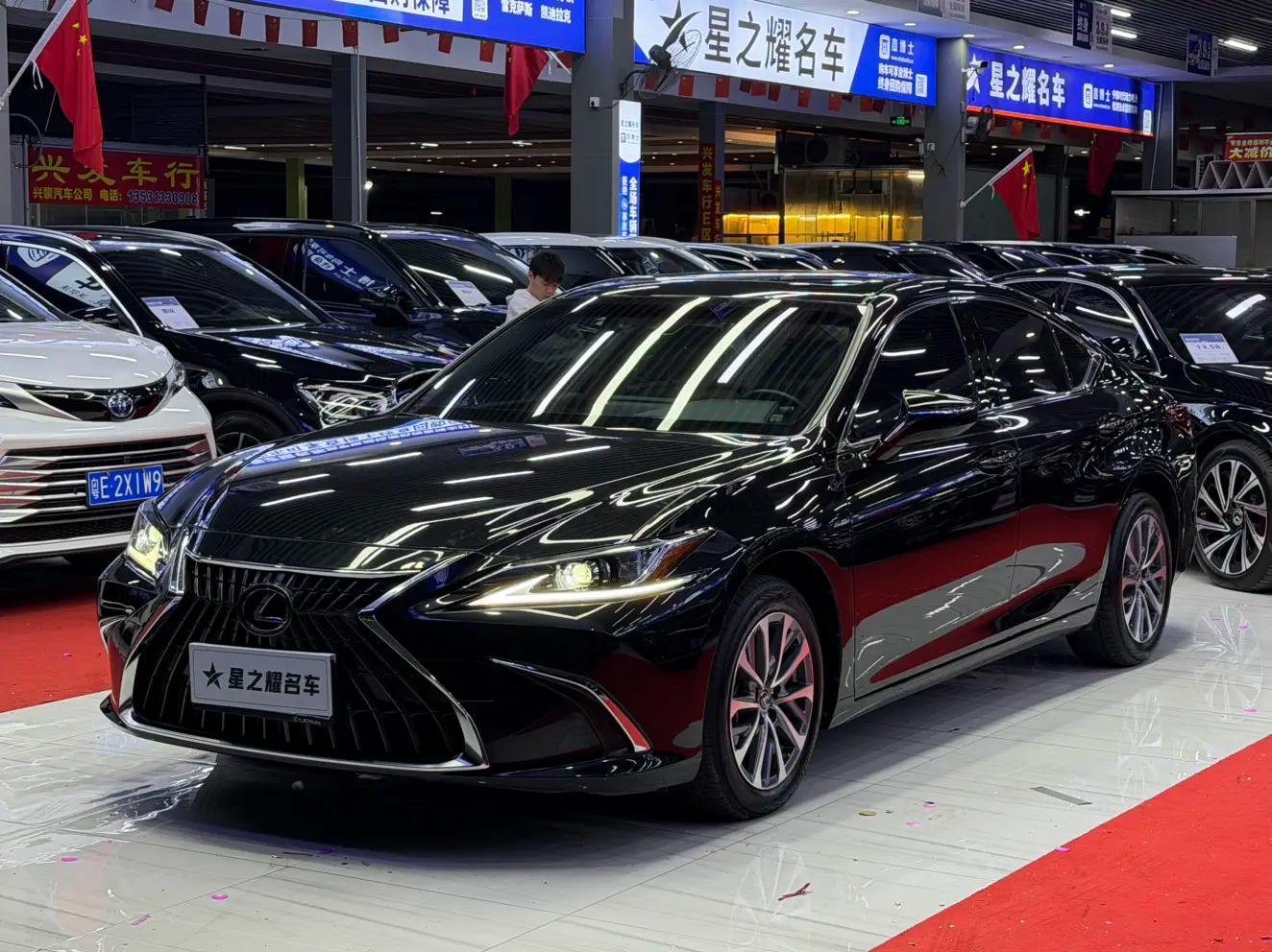 Lexus ES 2022 г. 36010 км.