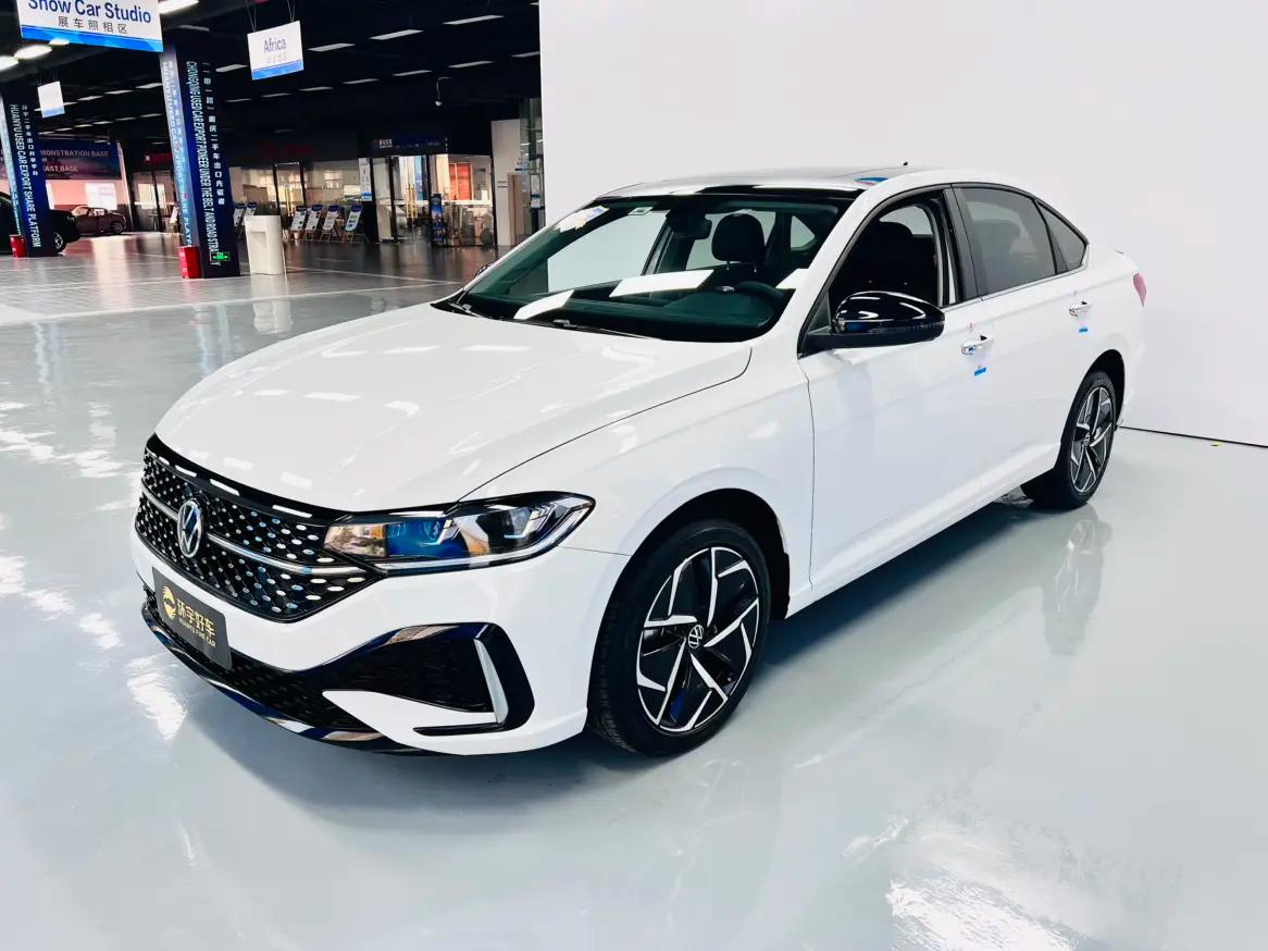 Volkswagen Lavida 2023 г. 16028 км.
