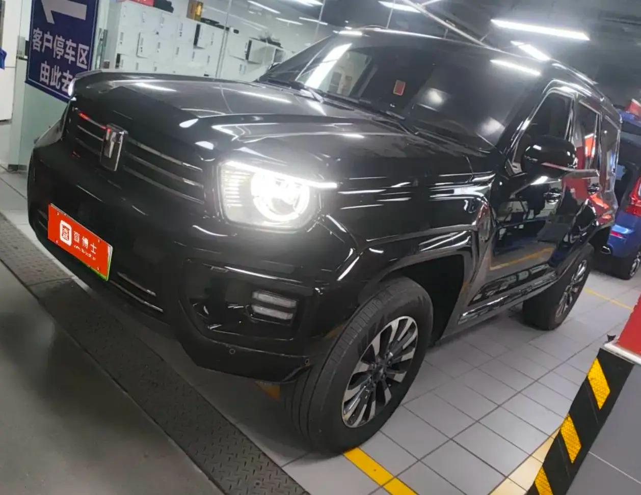 Tank 700 Hi4-T 2025 г. 12024 км.