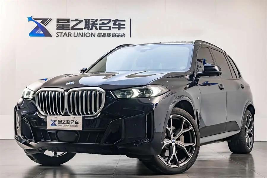 BMW X5 2024 г. 23081 км.