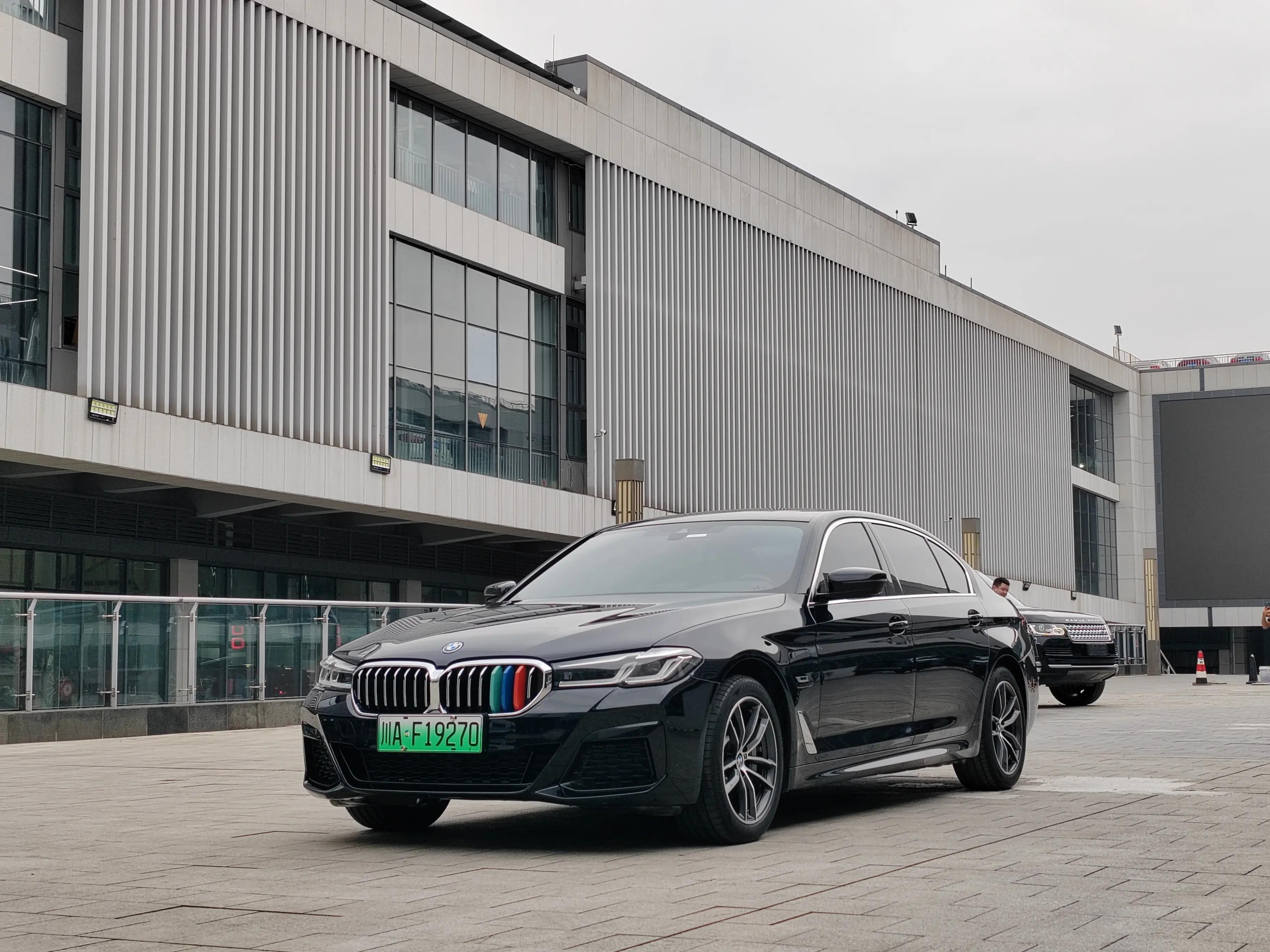 BMW 5 Series PHEV 2022 г. 63114 км.