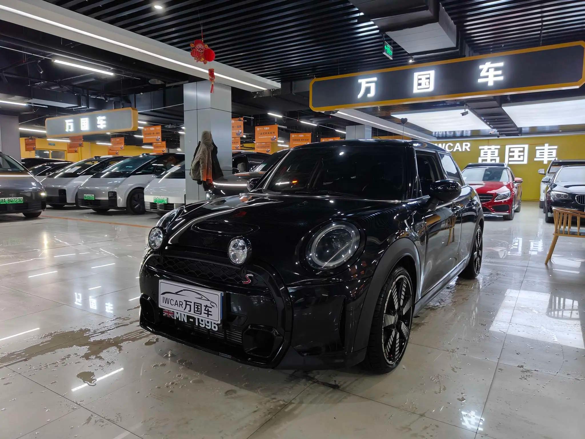 MINI 2022 г. 25834 км.
