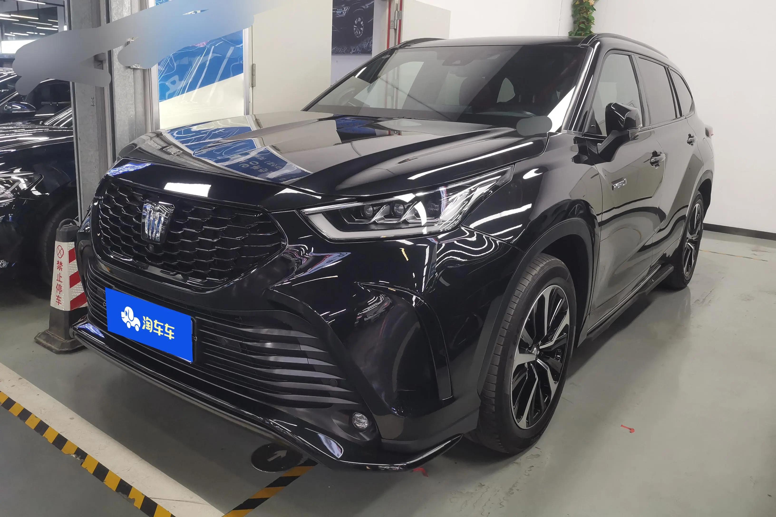 Toyota Crown Kluger 2021 г. 25939 км.