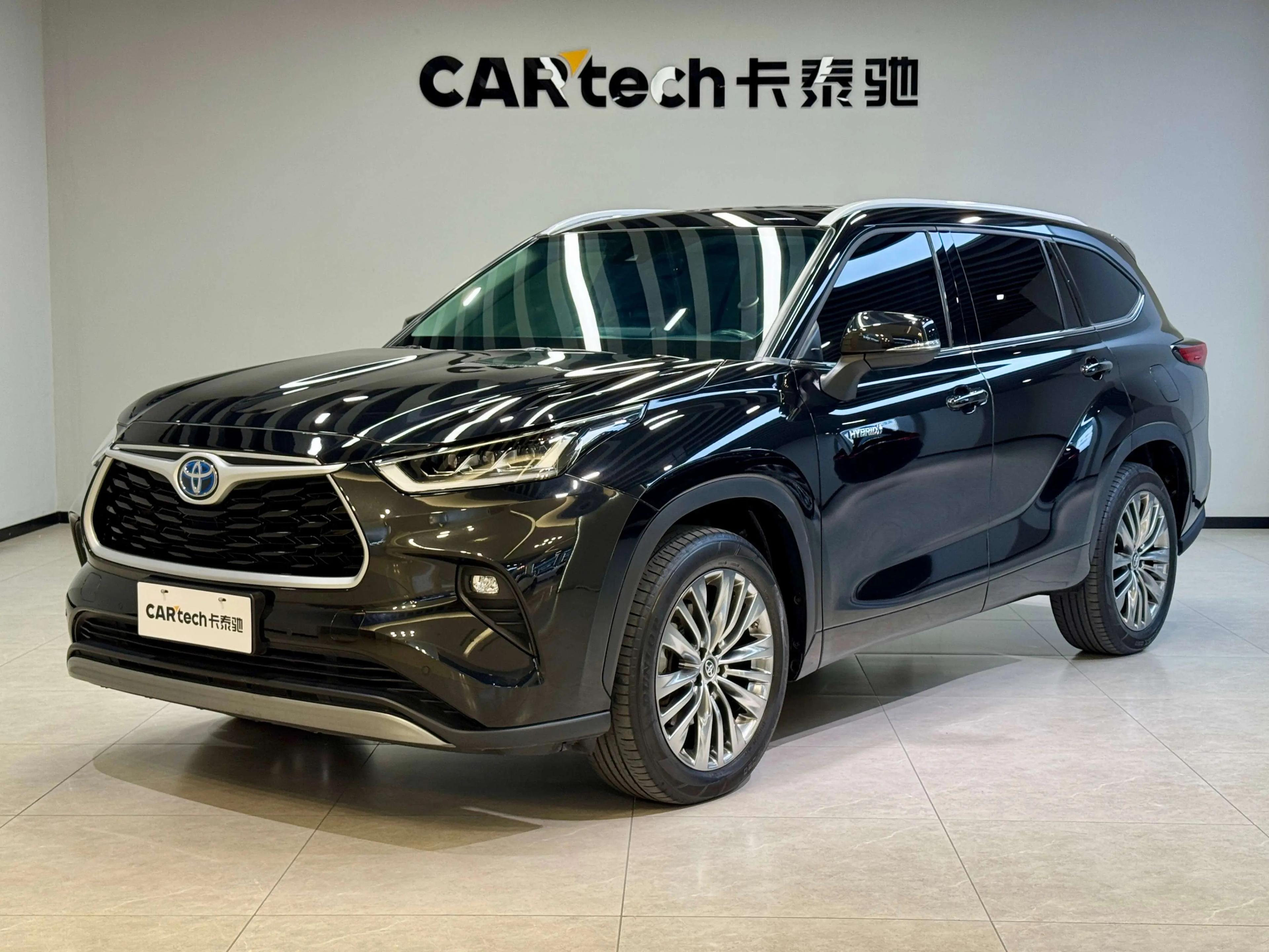 Toyota Highlander 2022 г. 48111 км.
