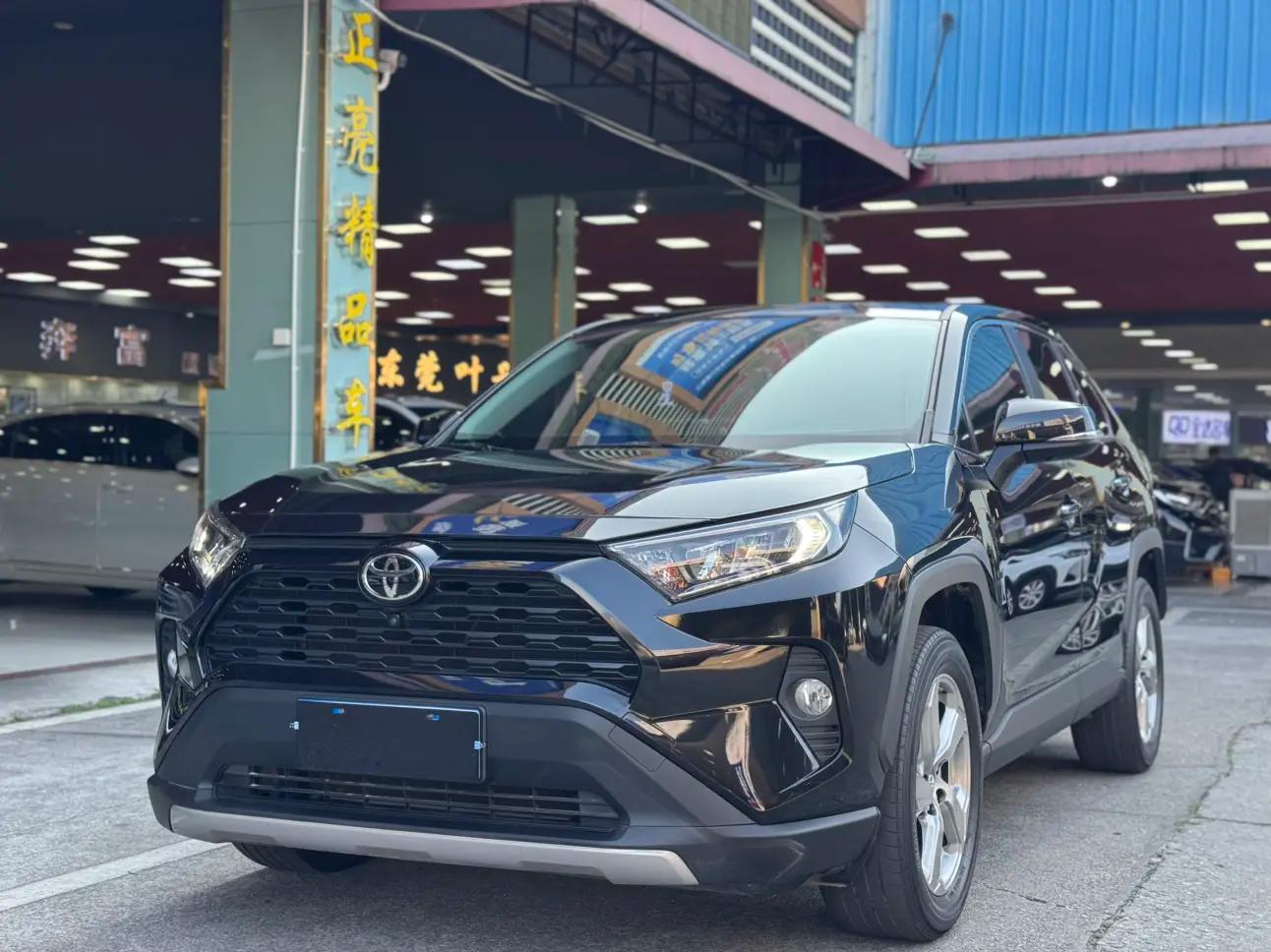 Toyota RAV4 2022 г. 72084 км.