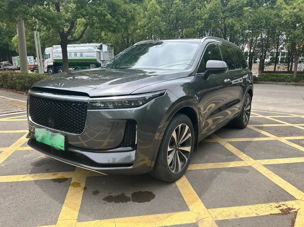Lixiang ONE 2021 г. 80140 км.