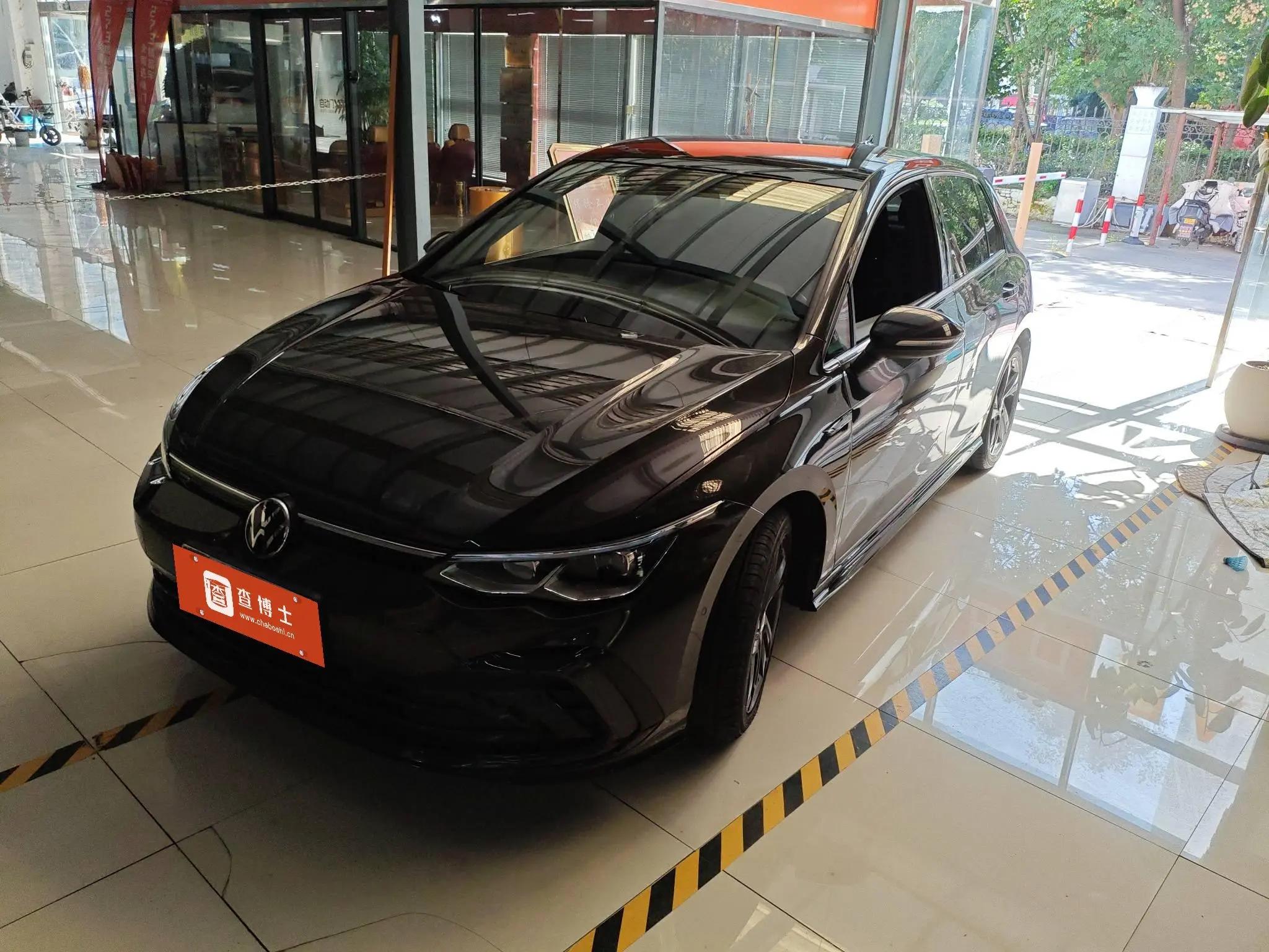Volkswagen Golf 2022 г. 62500 км.