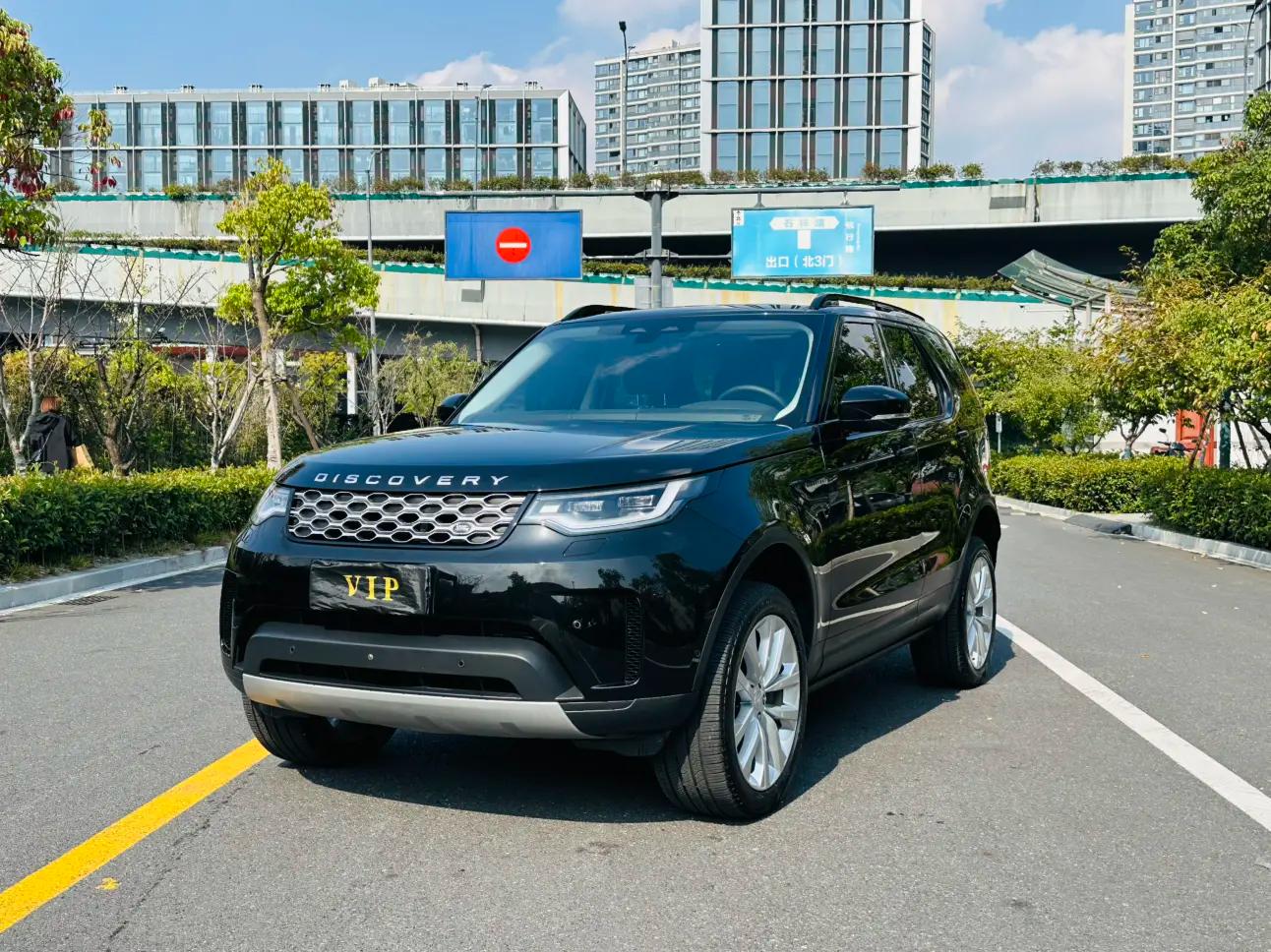 Land Rover Discovery 2024 г. 28124 км.
