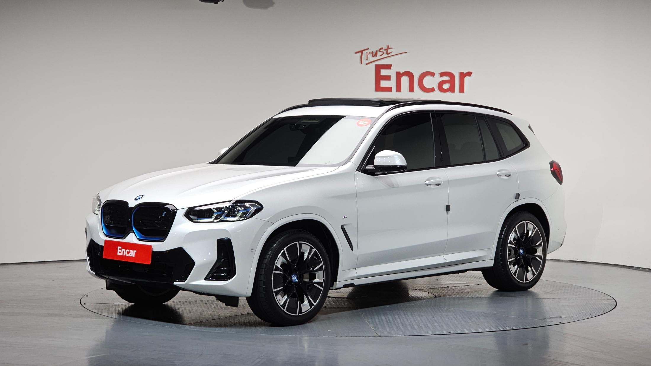 BMW iX