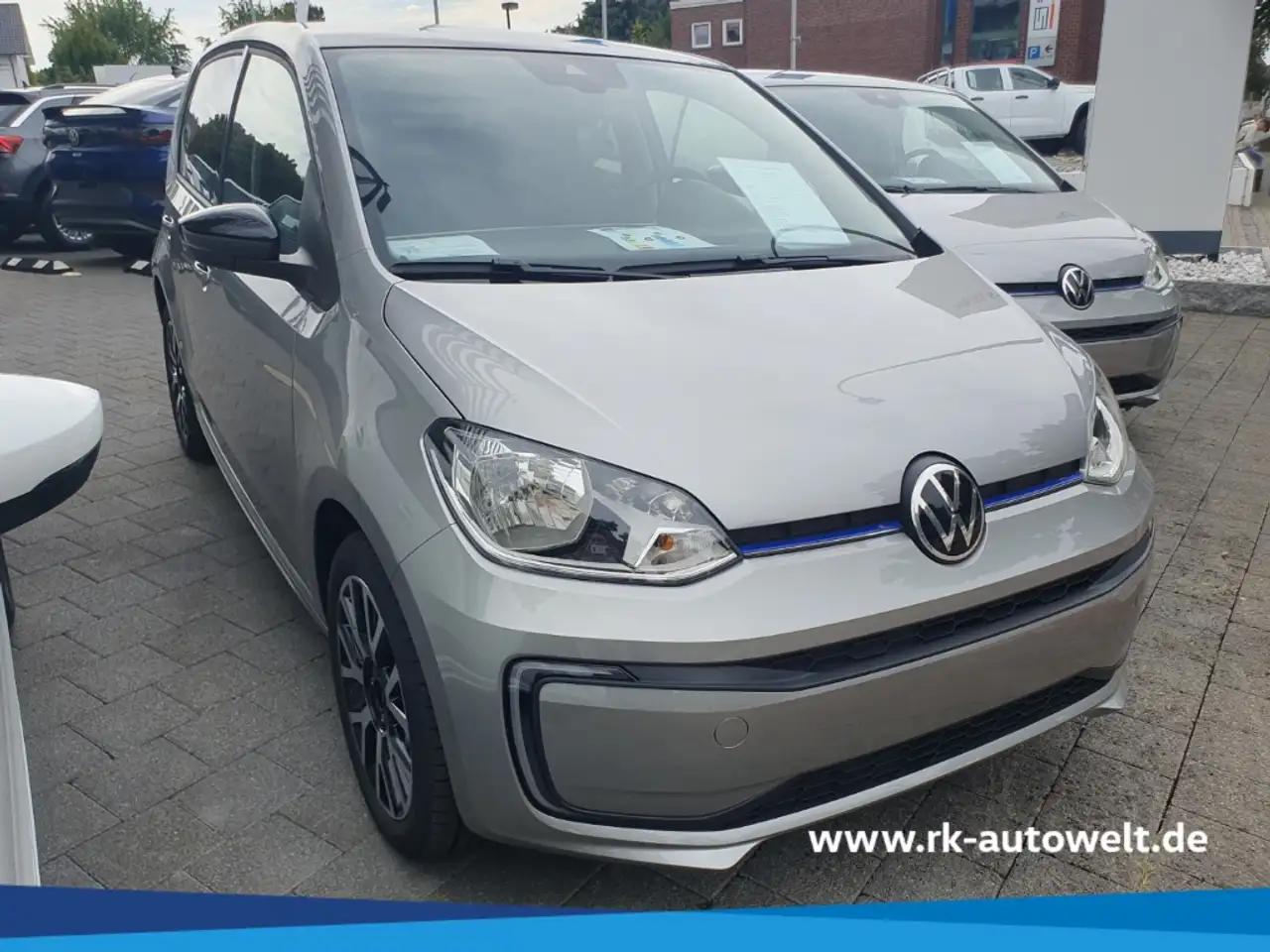 Volkswagen Up 0.0 AT (83 л.с.) 2023 г. 2 км