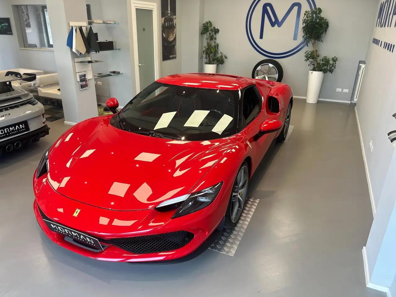 Ferrari 296 GTB 2024 г. 326 км.