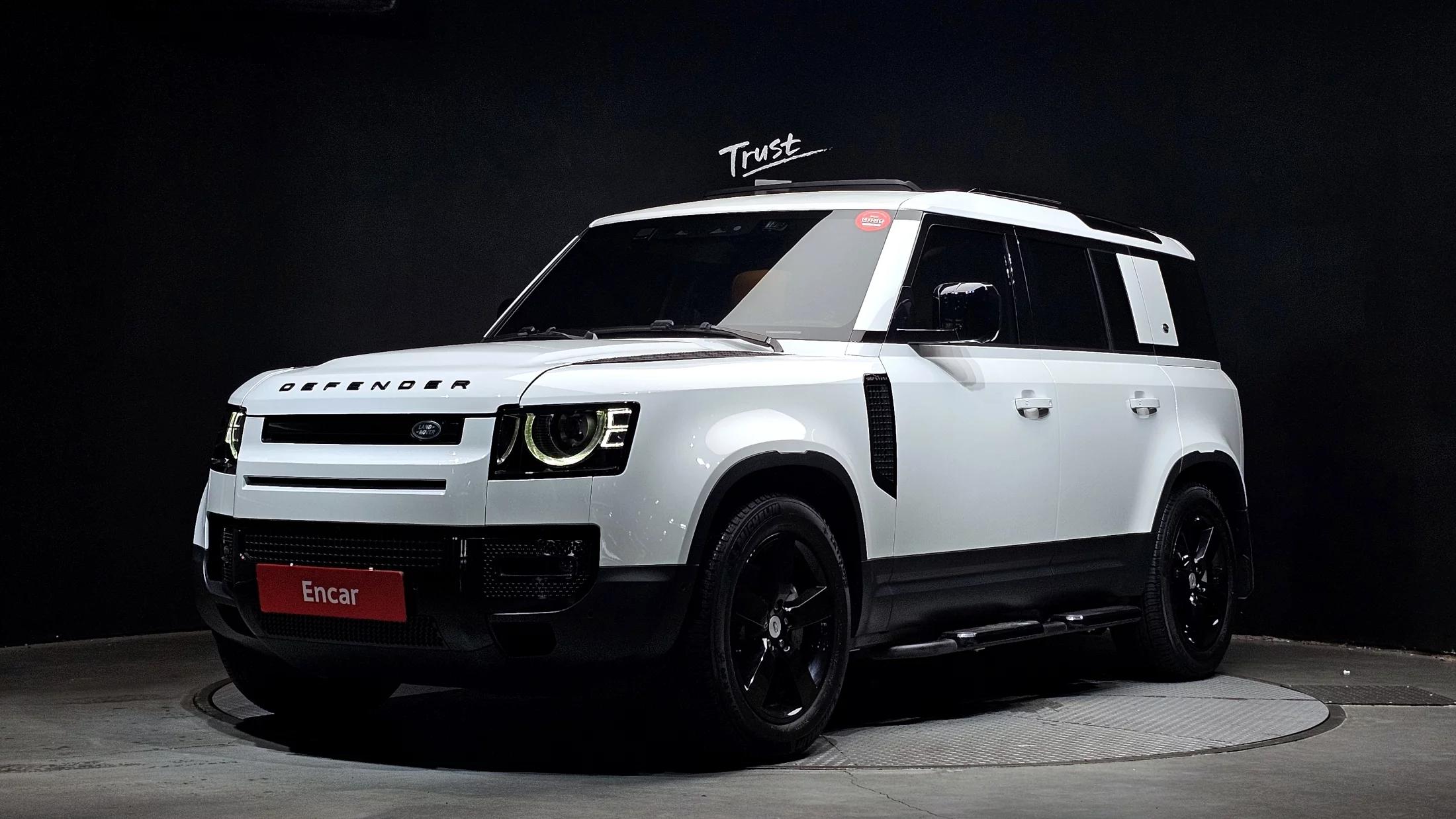 Land Rover DEFENDER 110 D300 HSE, 2023 г. 15595 км.