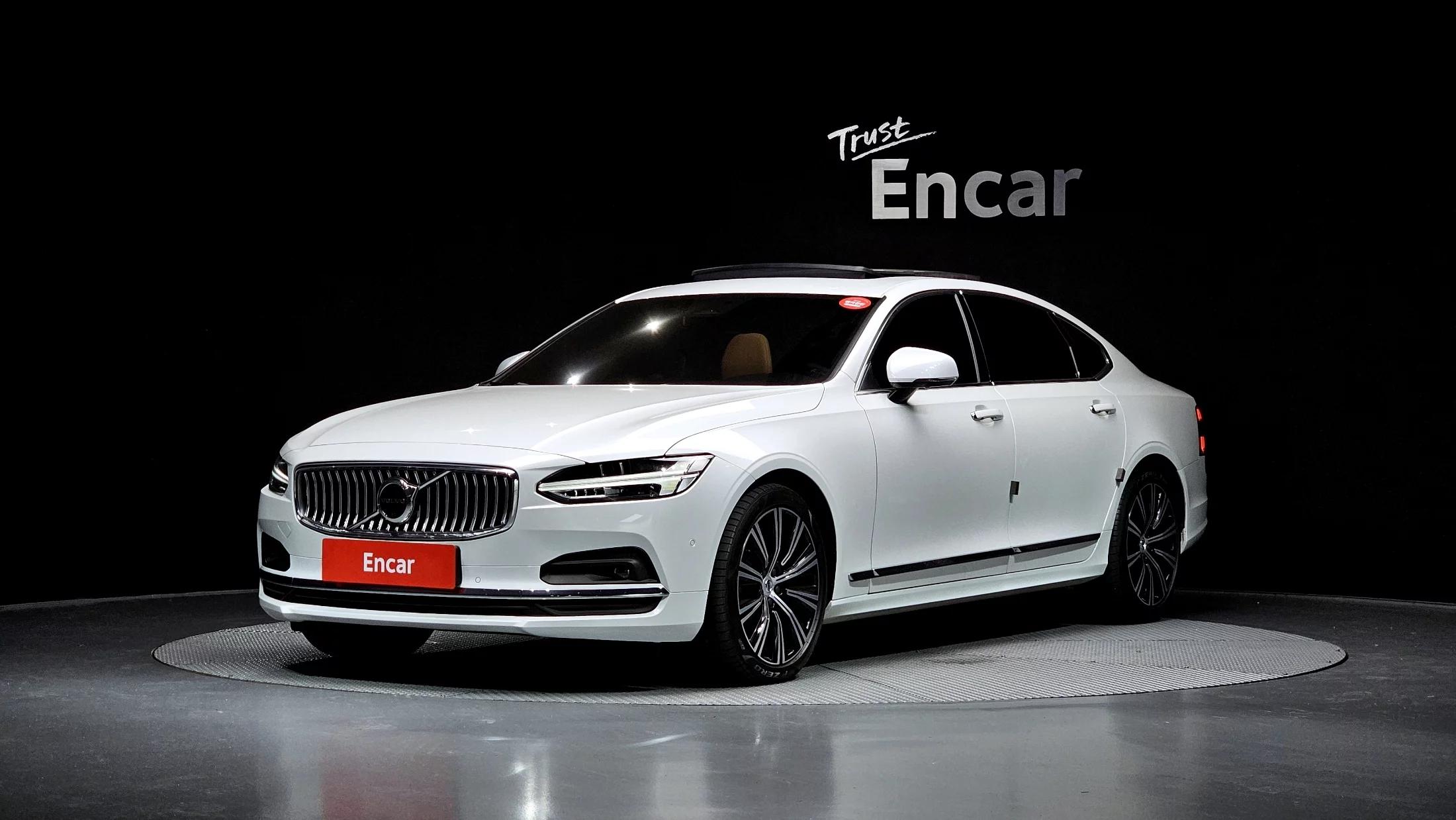 Volvo S90 B5 Ultimate Bright, 2023 г. 32467 км.