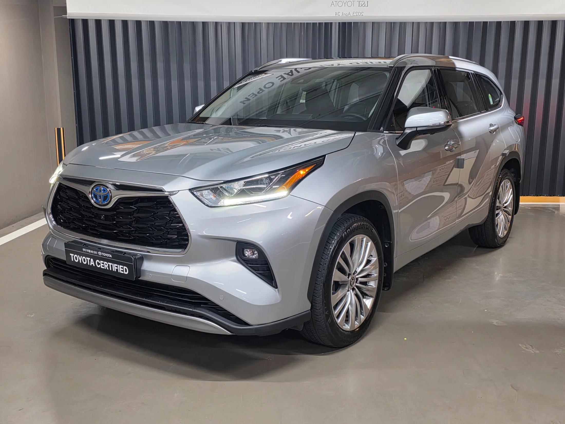 Toyota HIGHLANDER 2.5 4WD Platimum, гибрид, 2023 г. 12948 км.