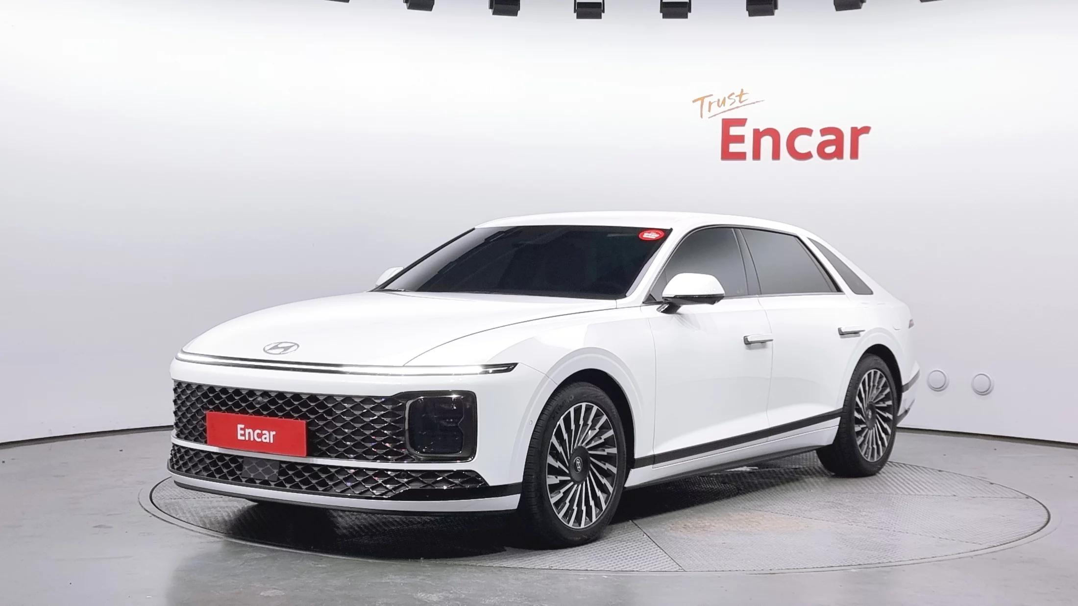 Hyundai Grandeur Calligraphy, гибрид, 2024 г. 18756 км.