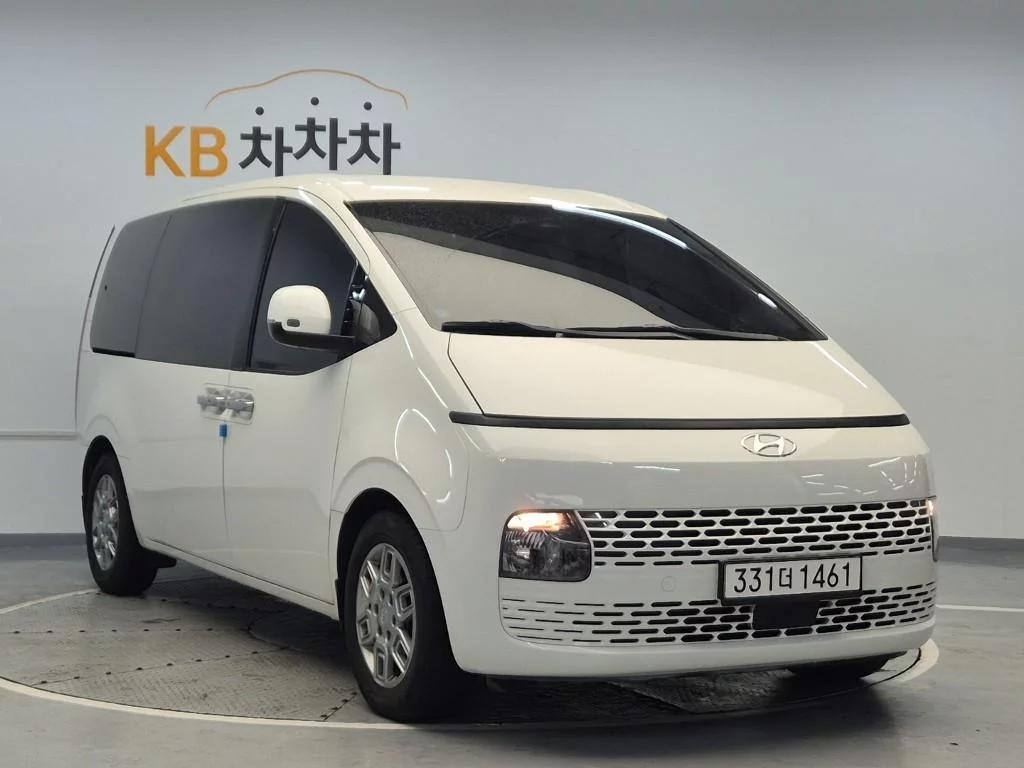 Hyundai Staria L3.5 Tourer 9-Seater Modern, 2021 г. 43359 км.