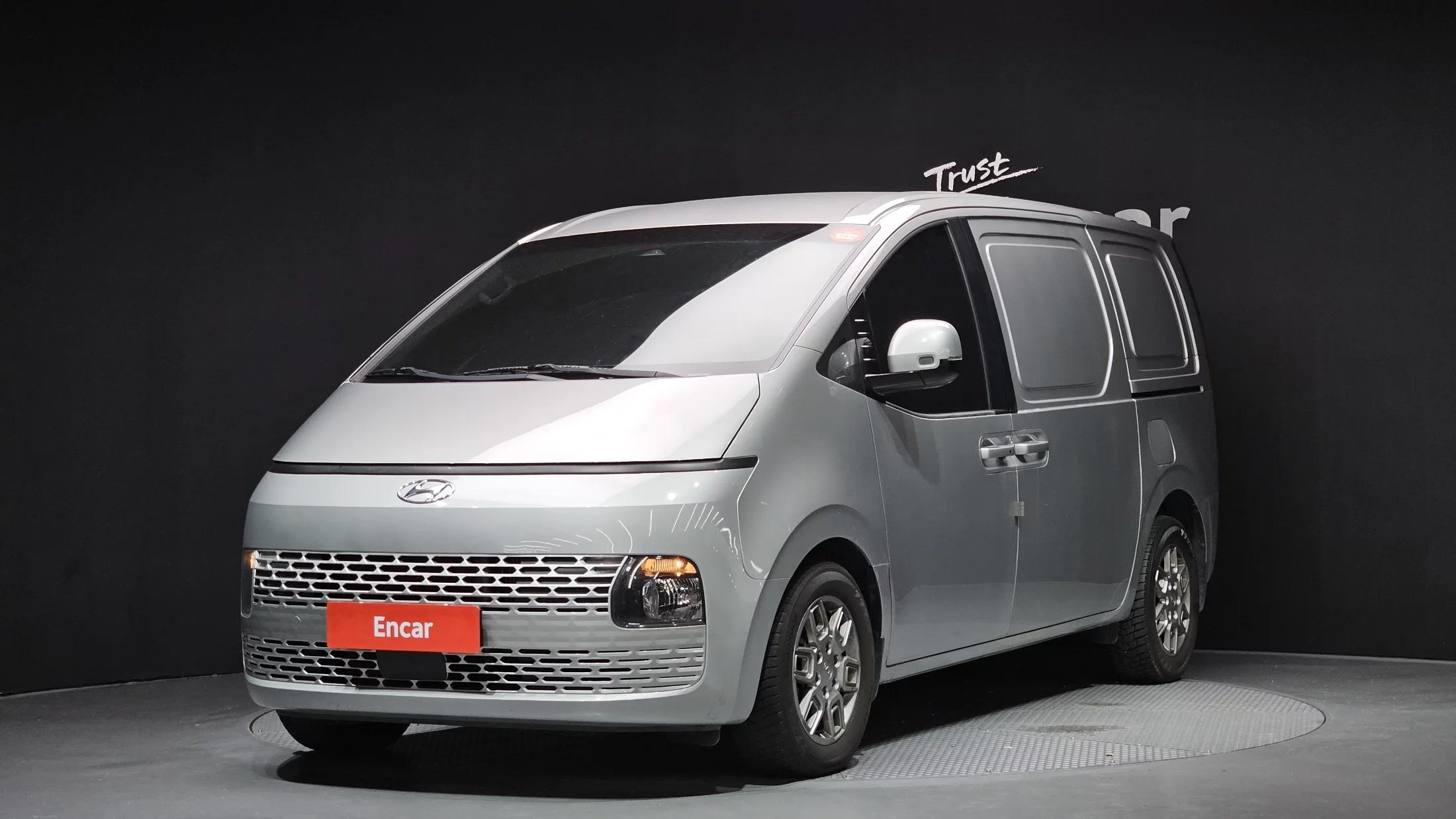 Hyundai Staria Cargo 3-Seater Modern, 2021 г. 118878 км.