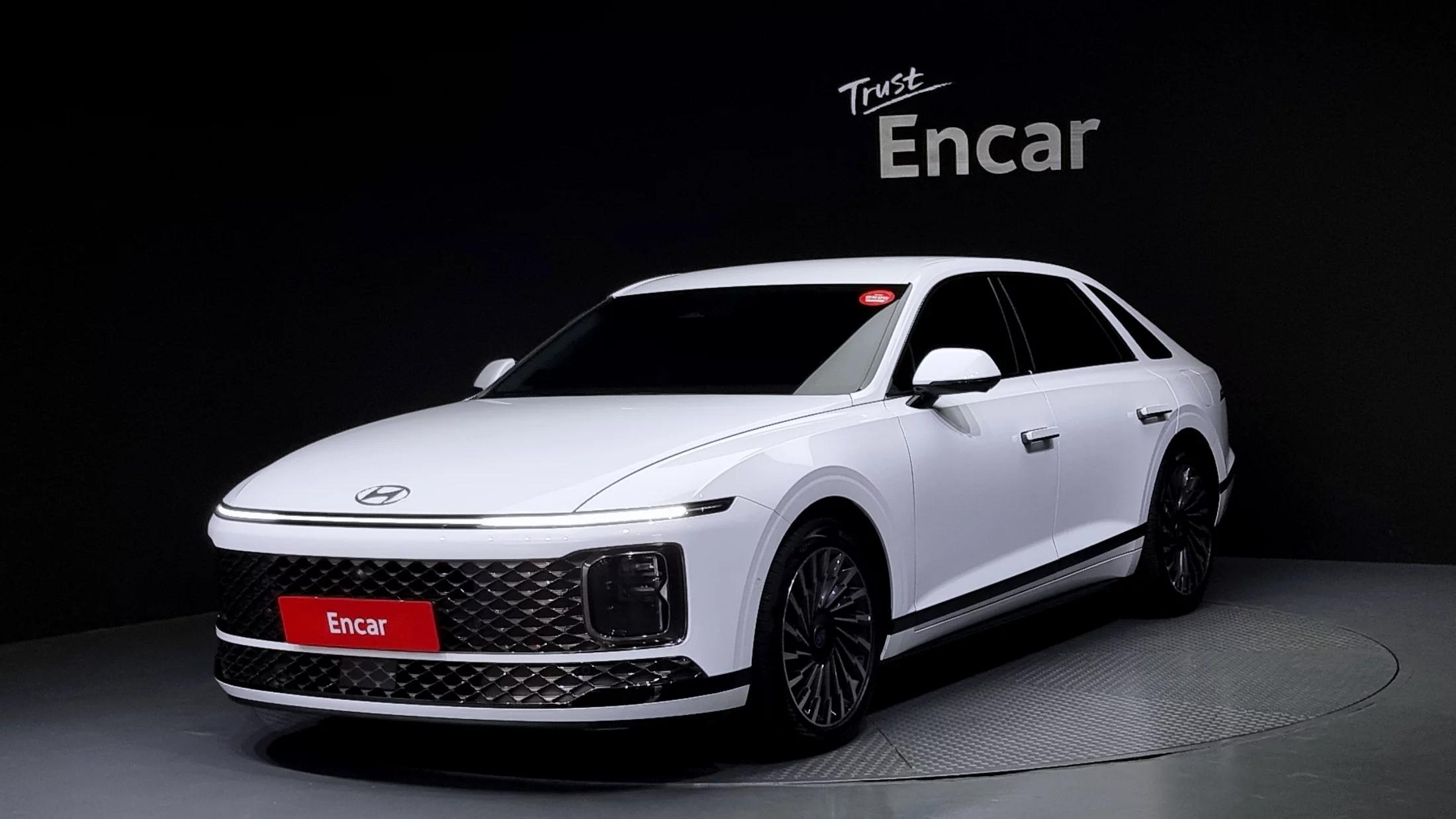 Hyundai Grandeur 2,5 Gasoline 2WD Calligraphy, 2023 г. 17507 км.