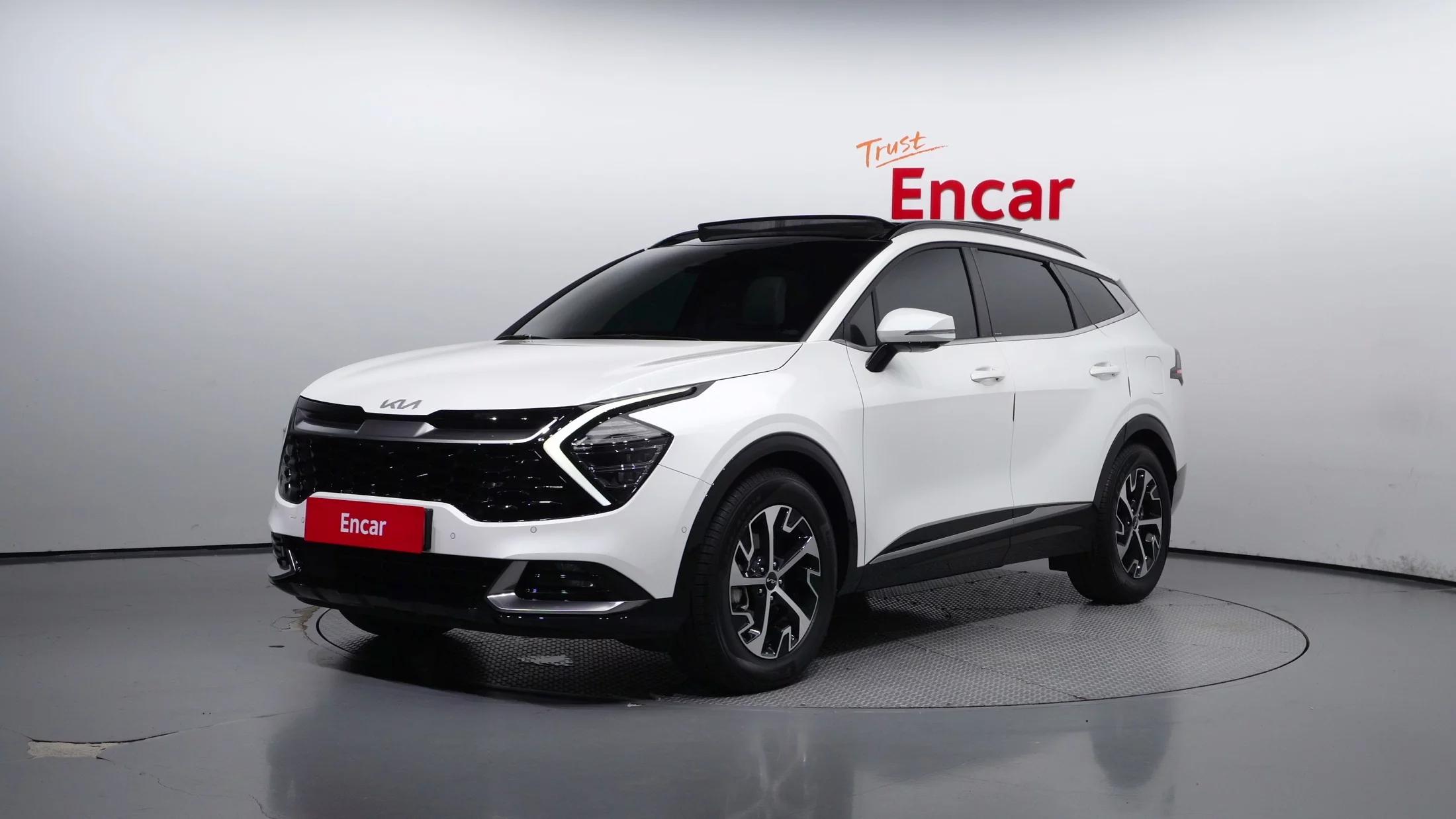 Kia Sportage Signature 2WD, гибрид, 2023 г. 44051 км.