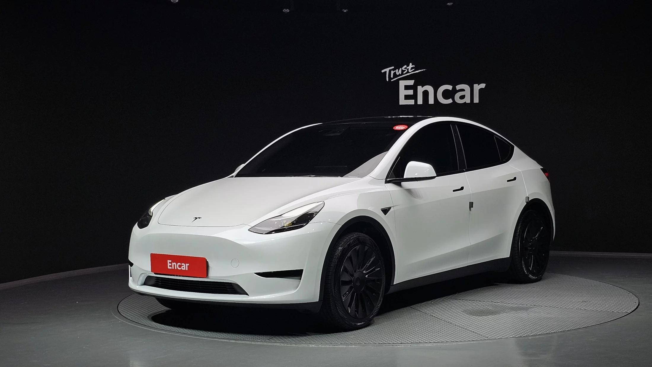 Tesla Model Y RWD, электромобиль, 2023 г. 20947 км.