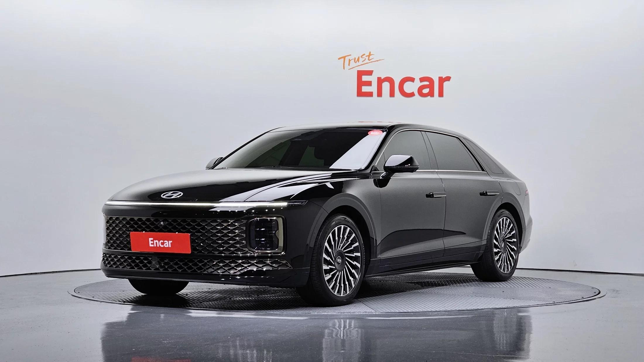 Hyundai Grandeur Calligraphy, гибрид, 2023 г. 33516 км.
